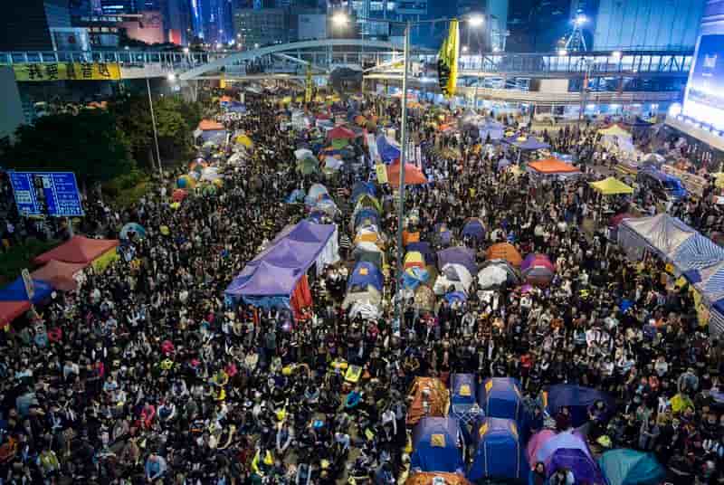 Rassemblement avant l'évacuation d'Admiralty à Hong Kong