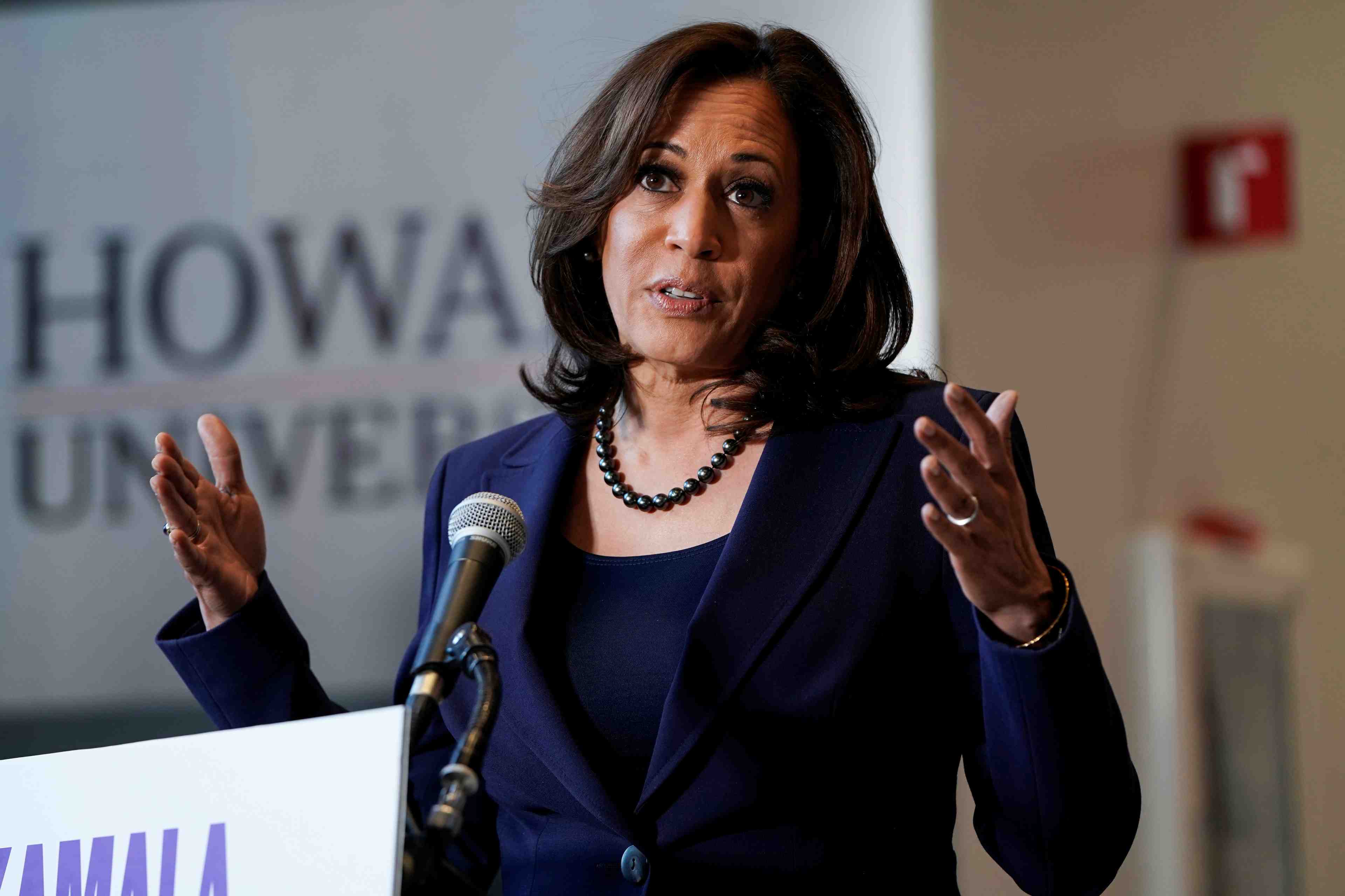 L'elue californienne kamala harris candidate a la primaire democrate de 2020