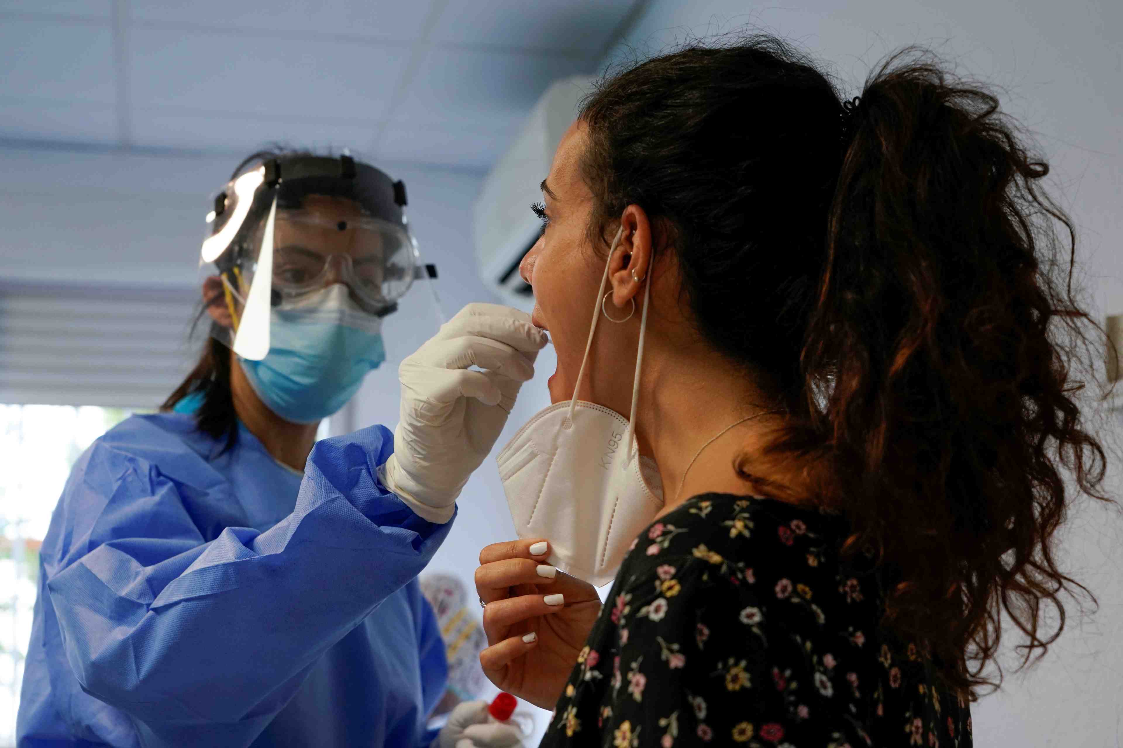 Coronavirus: hausse record des cas depuis la fin du confinement en espagne