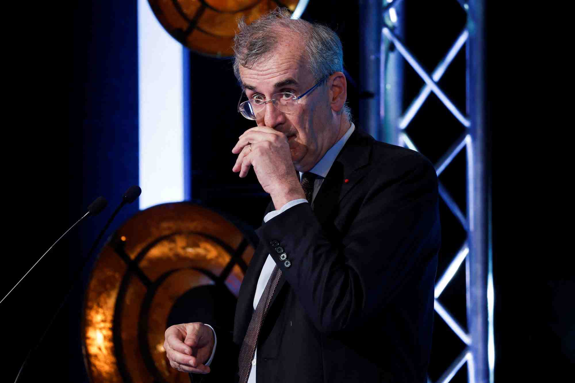 Le gouverneur de la banque de france francois villeroy de galhau a paris