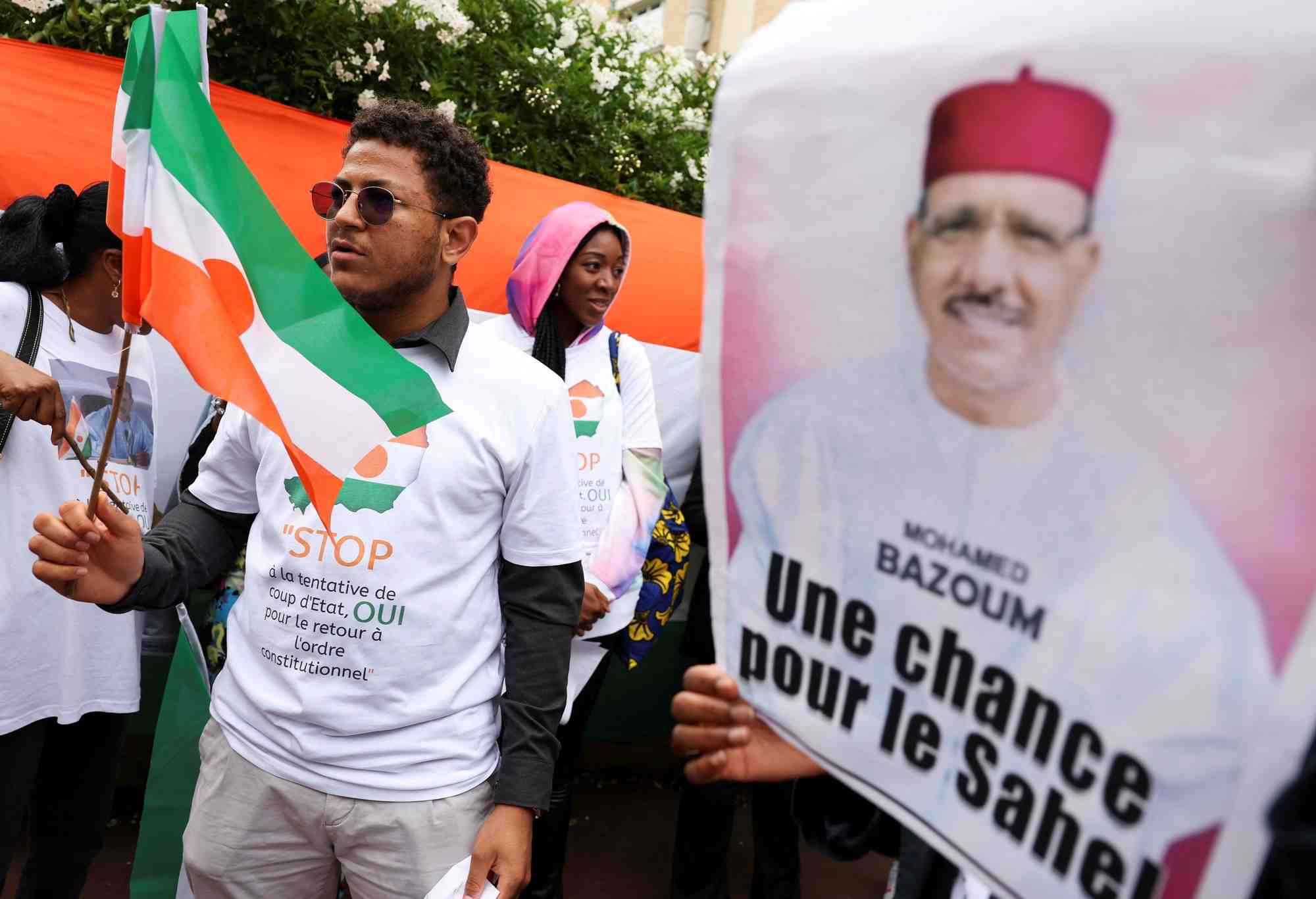 Des manifestants pro-bazoum