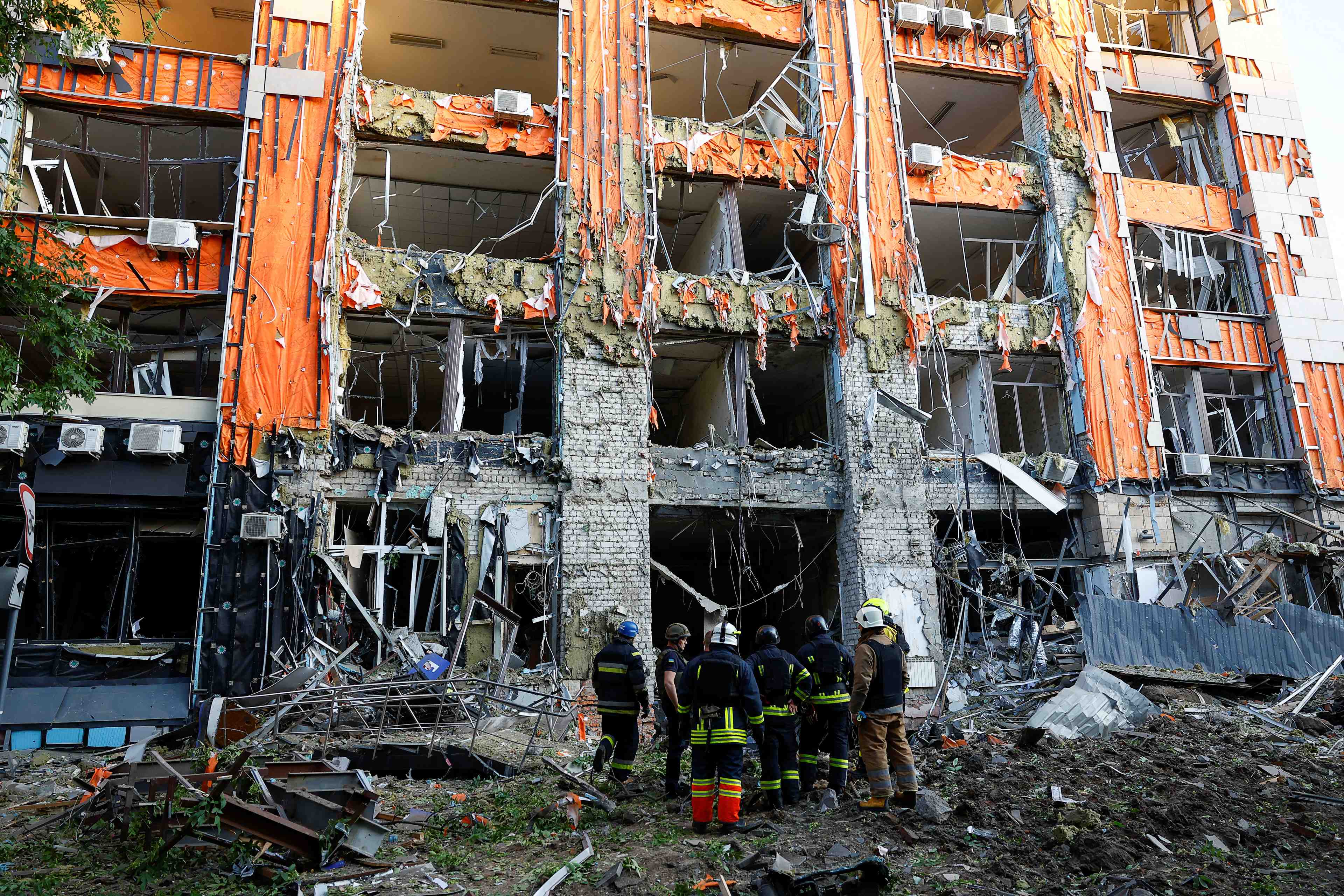 Consequences d'une attaque aerienne russe, a kharkiv