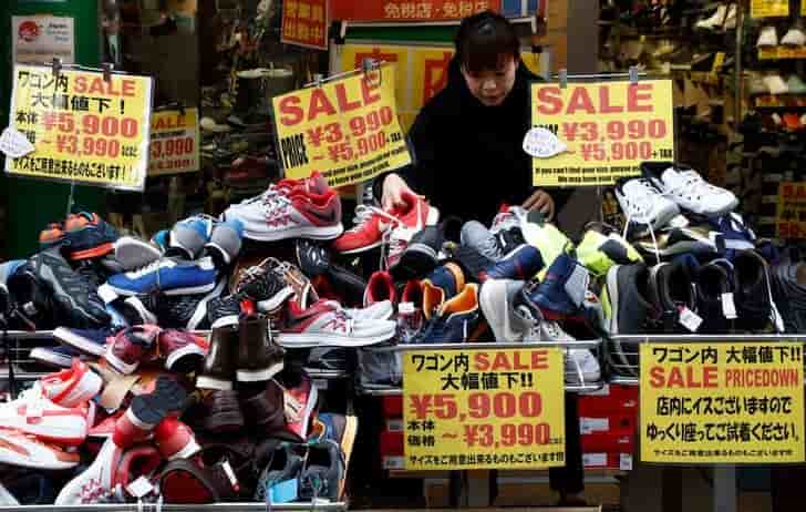 Les ventes au detail au japon inferieures aux attentes en fevrier
