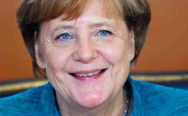 A la recherche d'une coalition, merkel appelle a des compromis