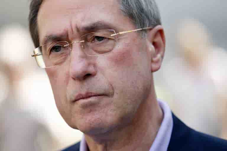 Guéant loupe de peu son atterrissage