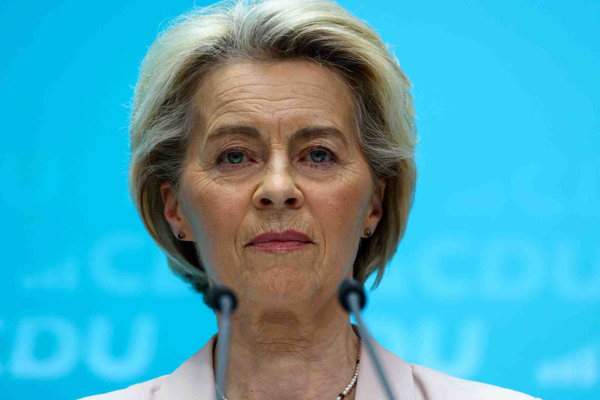 File photo: la presidente de la commission europeenne, ursula von der leyen, participe a une conference de presse a berlin,