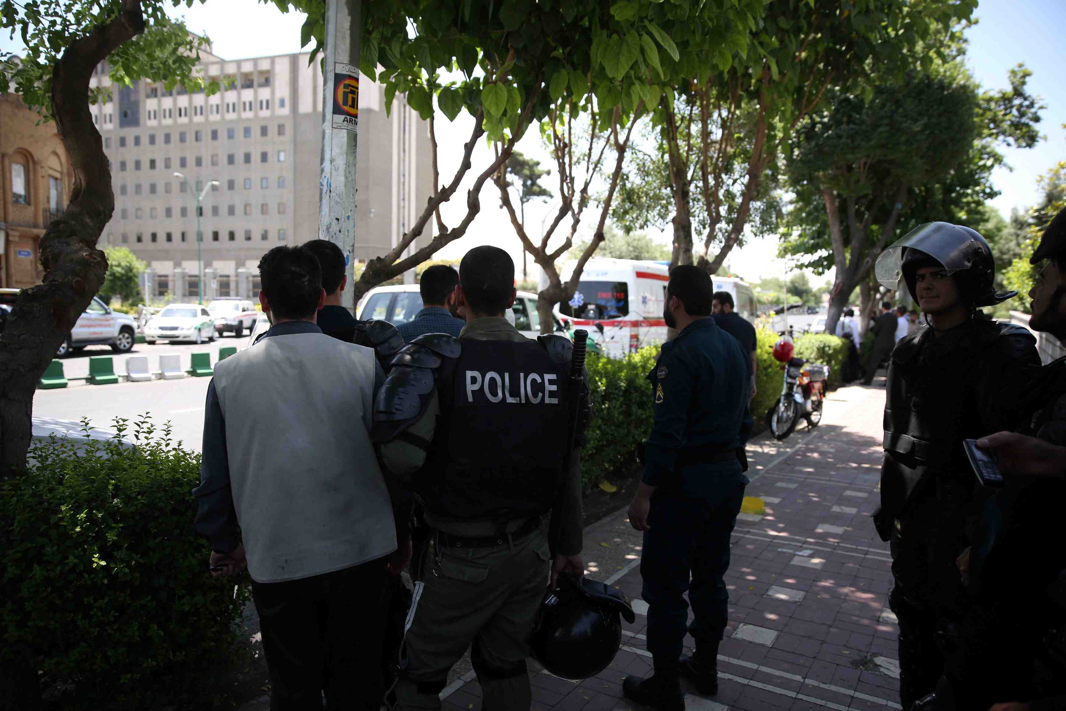 Sept nouvelles arrestations liees aux attentats de teheran