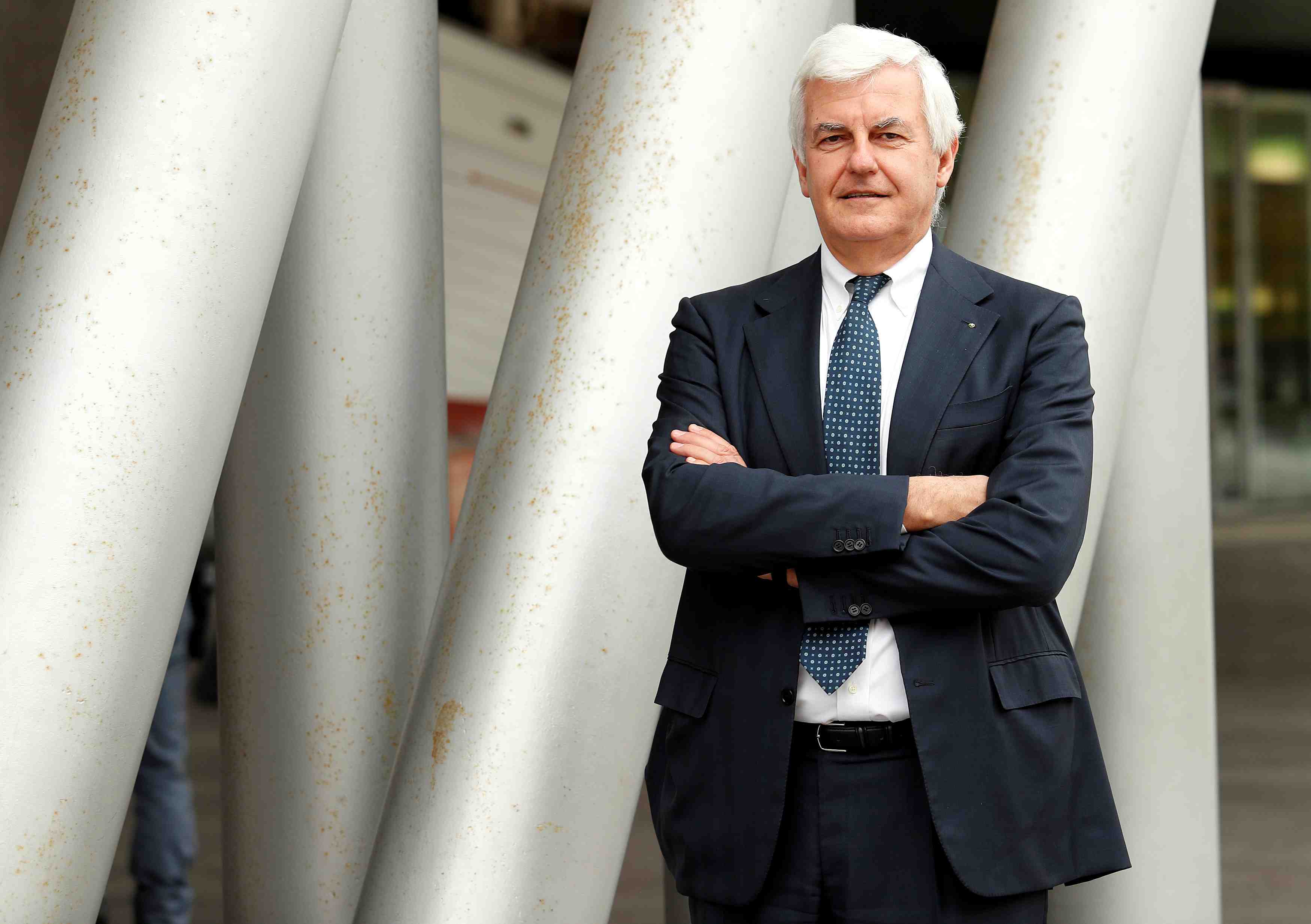 L'italien leonardo pret a une consolidation dans la defense