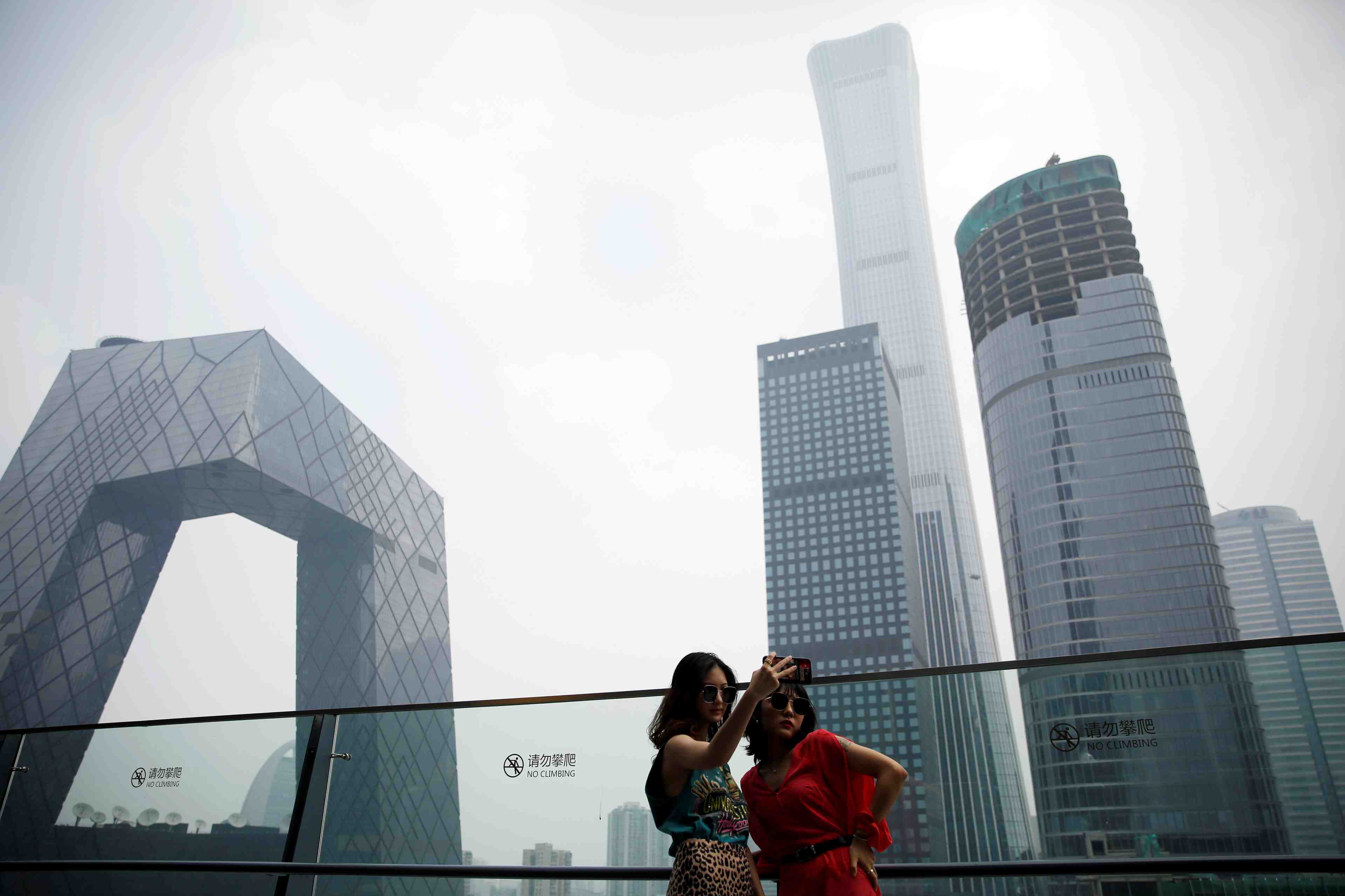 Chine : l'economie rebondit au deuxieme trimestre apres un creux historique