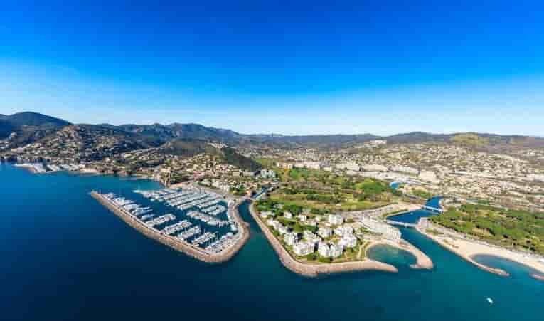 La commune azuréenne ambitionne d’être la première en Europe labellisée zéro déchet en mer