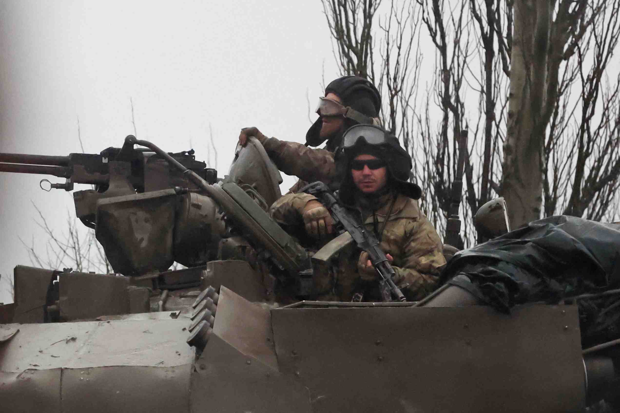 Les forces russes envahissent l'ukraine apres que poutine autorise une operation militaire