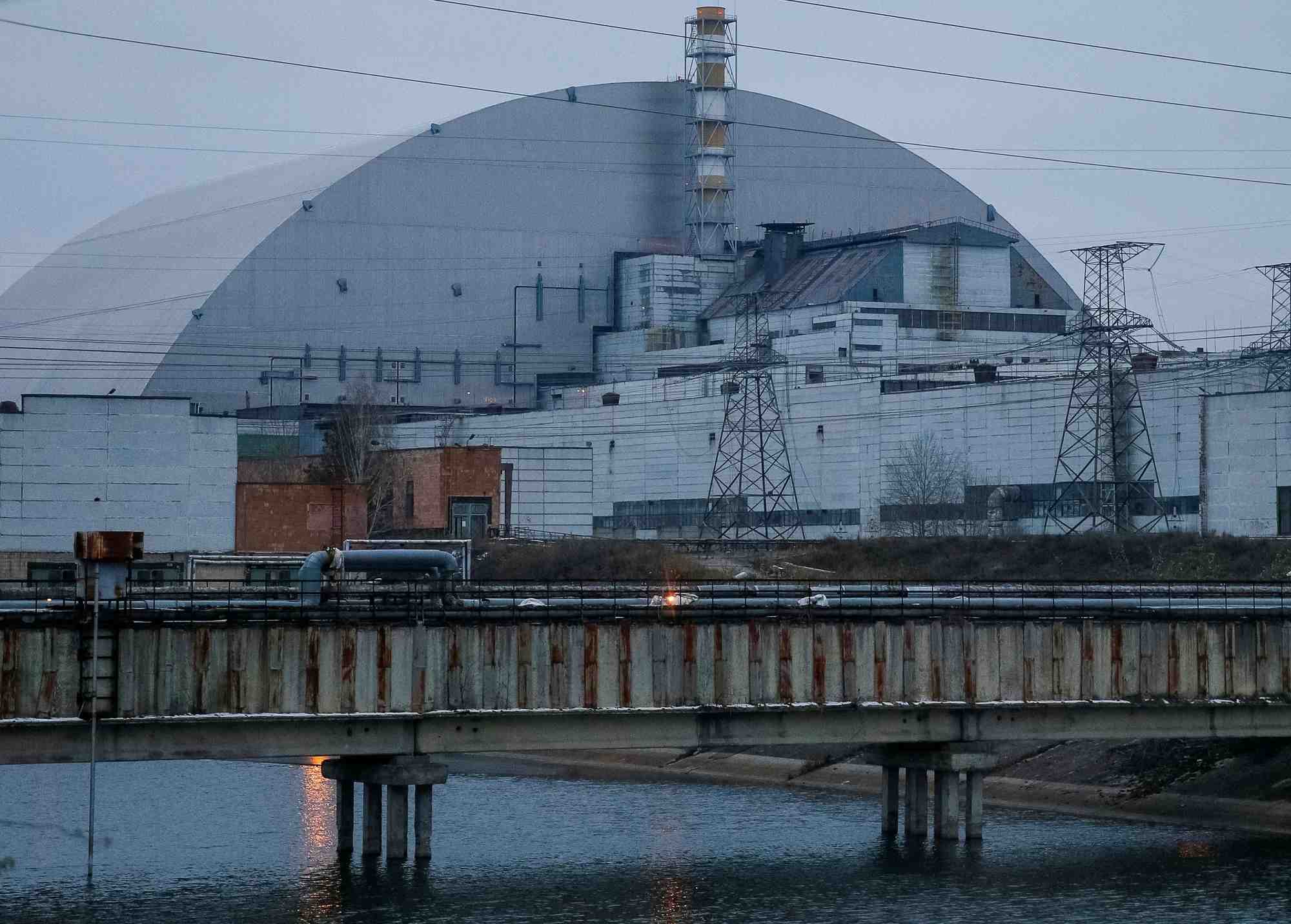 L'electricite coupee a tchernobyl, risques de radiation selon l'ukraine
