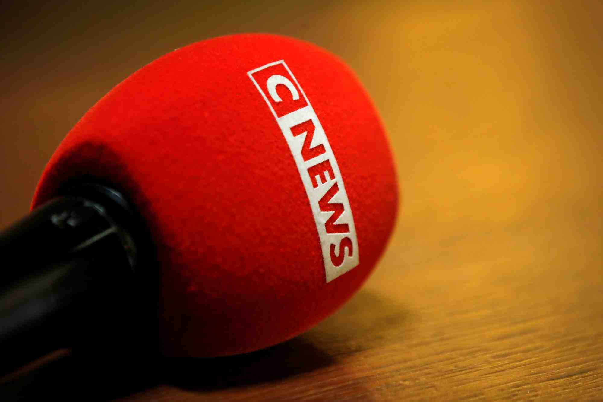 CNews est devenue pour la toute première fois la première des chaînes d'info sur un mois.