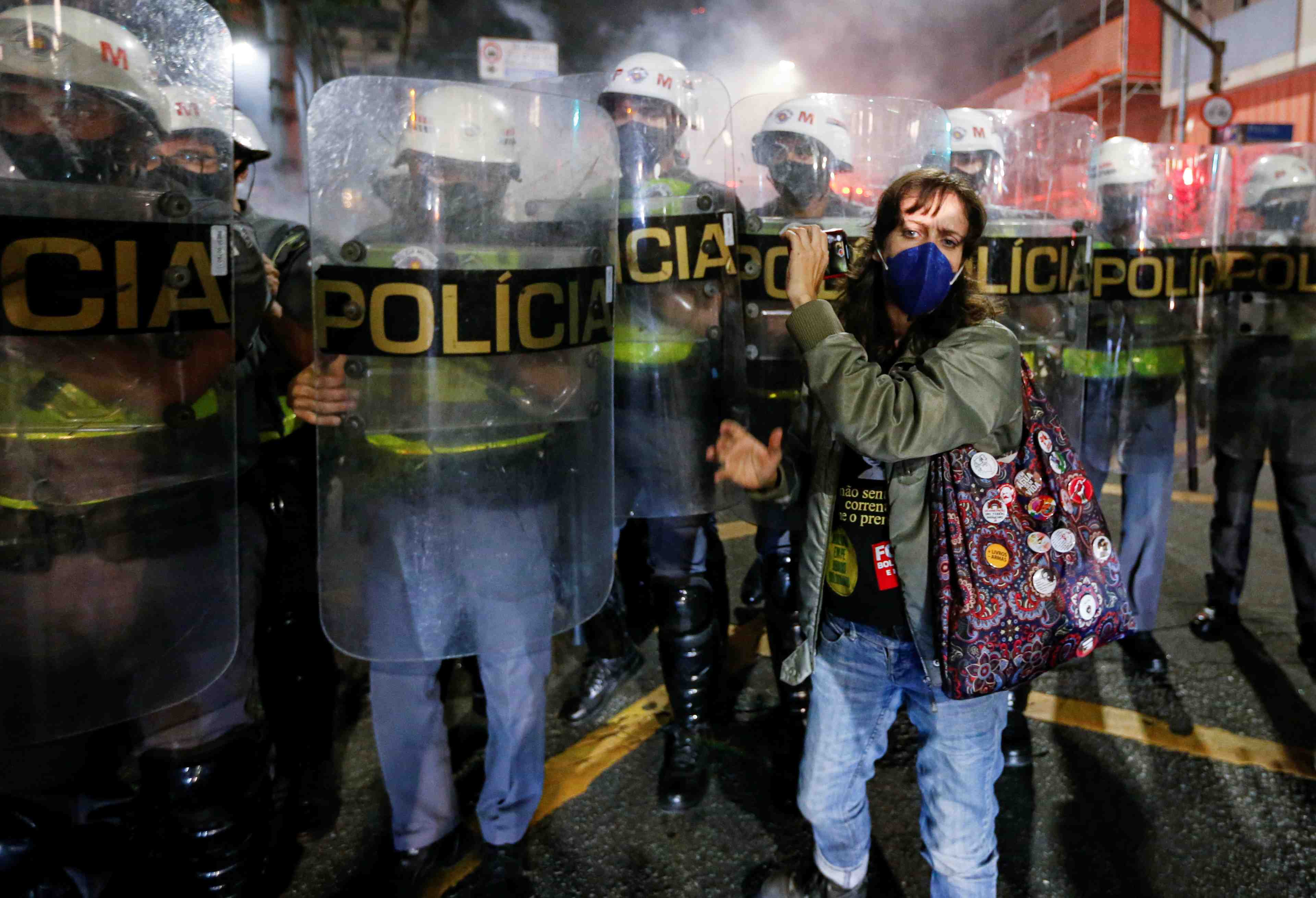Bresil: manifestations contre bolsonaro et le manque de vaccins