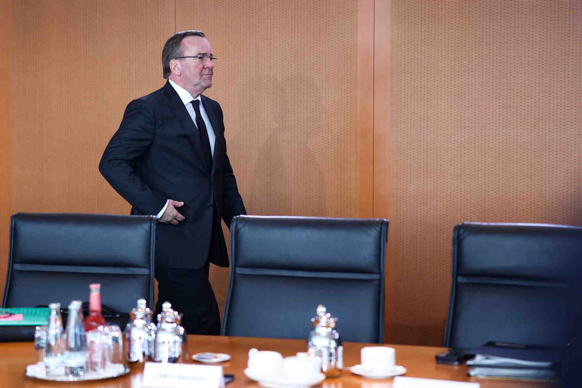 Le ministre allemand de la defense, boris pistorius, a la chancellerie a berlin