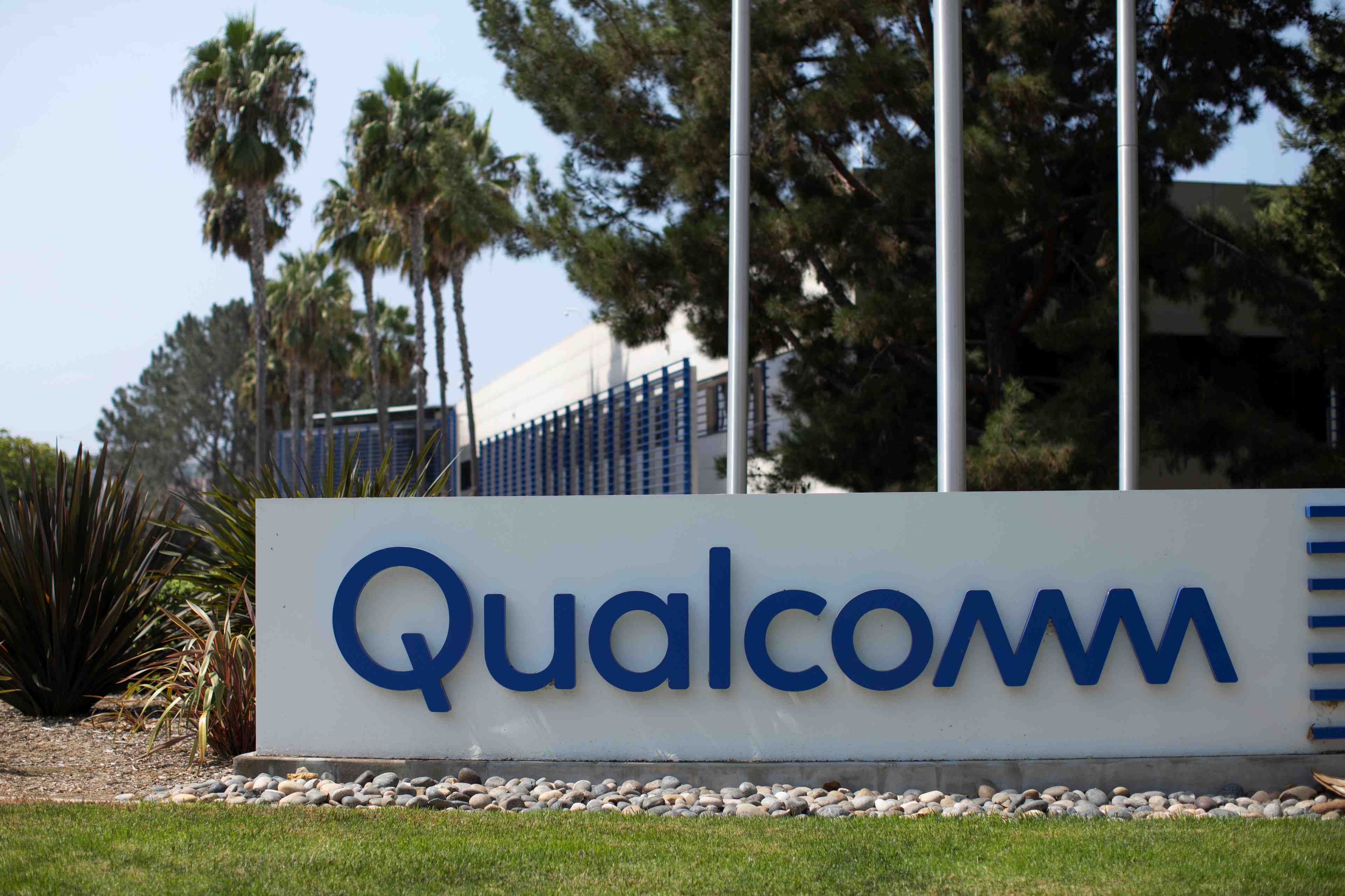 Qualcomm fournira les semi-conducteurs de la nouvelle voiture electrique de renault