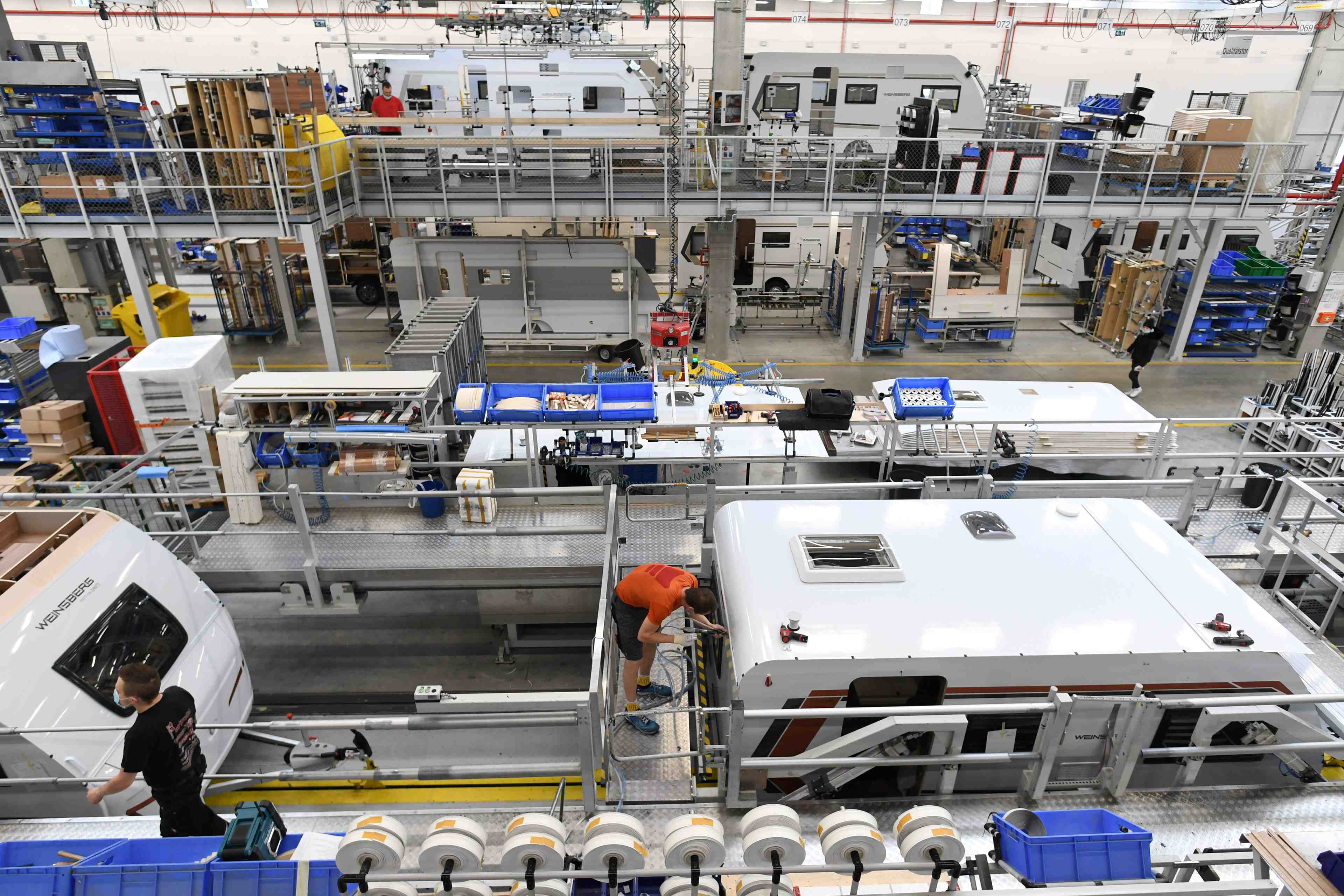 Zone euro: la production industrielle progresse plus que prevu en juillet