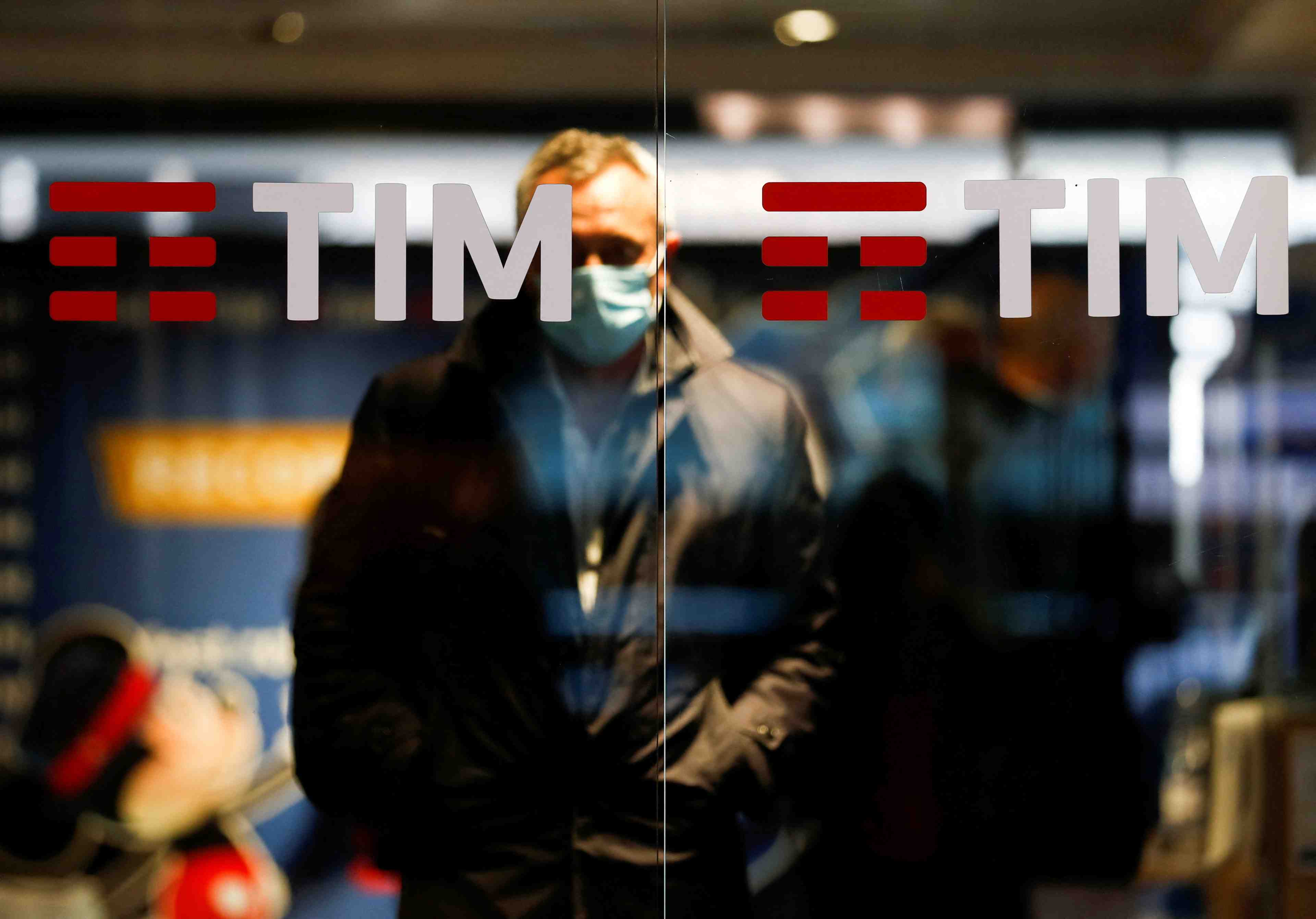 Telecom italia rejette une information de presse sur ses objectifs