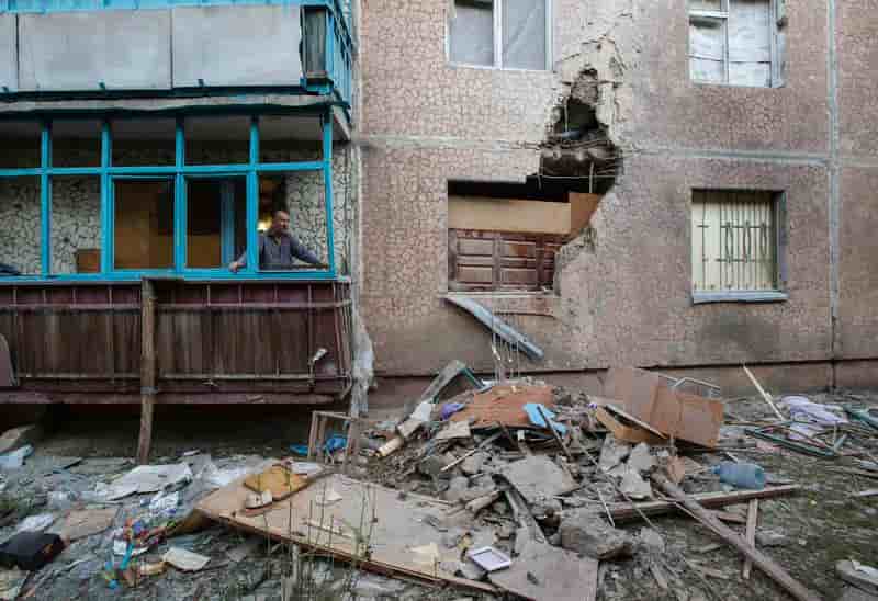L'armée ukrainienne bombarde des positions rebelles dans l'est