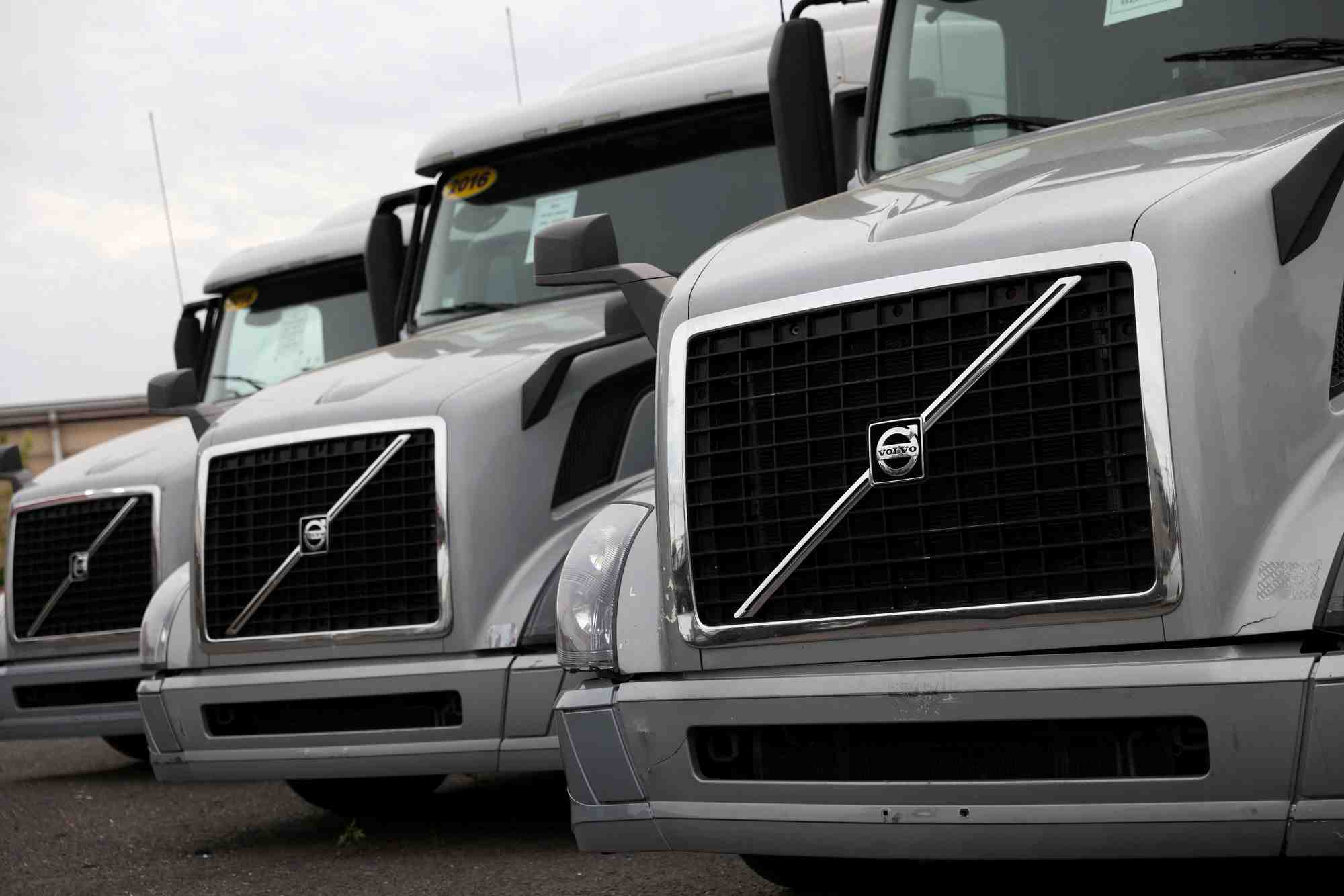 Volvo cars: hausse du benefice au 2e trimestre, anticipe des ventes a l'unite stables ou en baisse pour l'annee