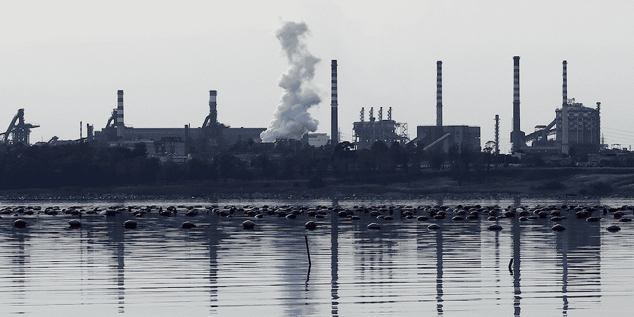L'aciérie située dans le sud de l'Italie est en proie à une grave crise de liquidités, n'arrivant plus à rémunérer une grande partie de ses fournisseurs et à régler ses factures de gaz et d'électricité.