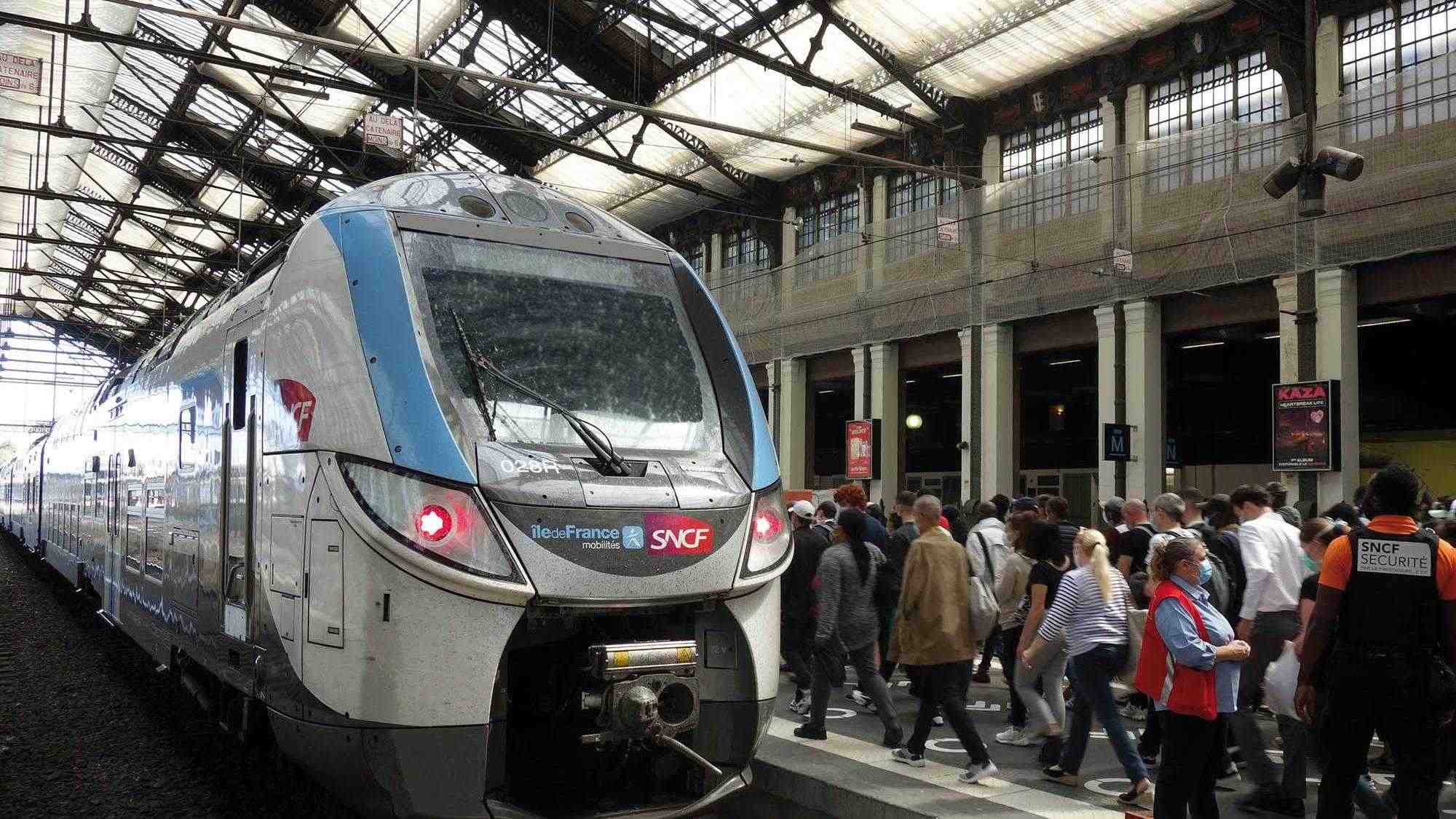 Un Transilien à quai gare Saint-Lazare à Paris. (Photo d'illustration)