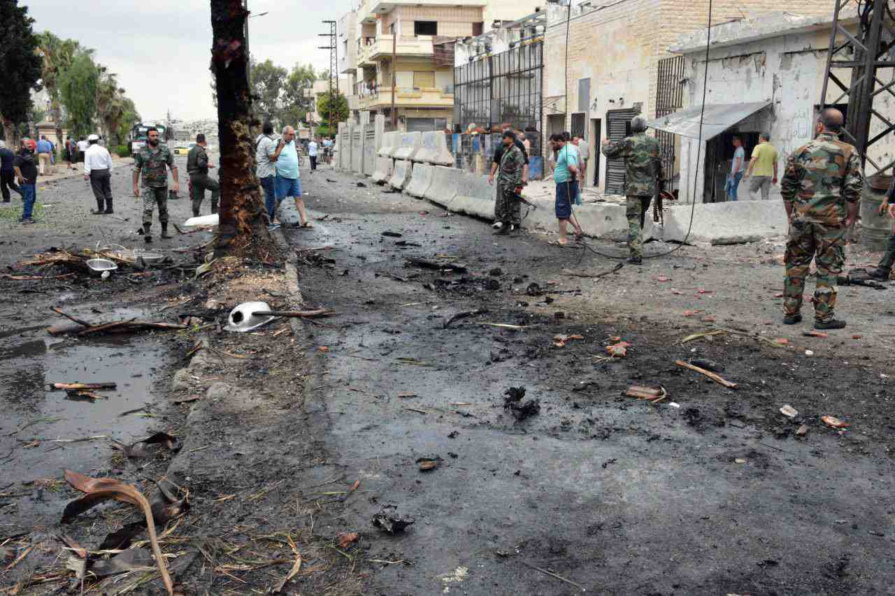 Quatre morts dans un attentat suicide a homs