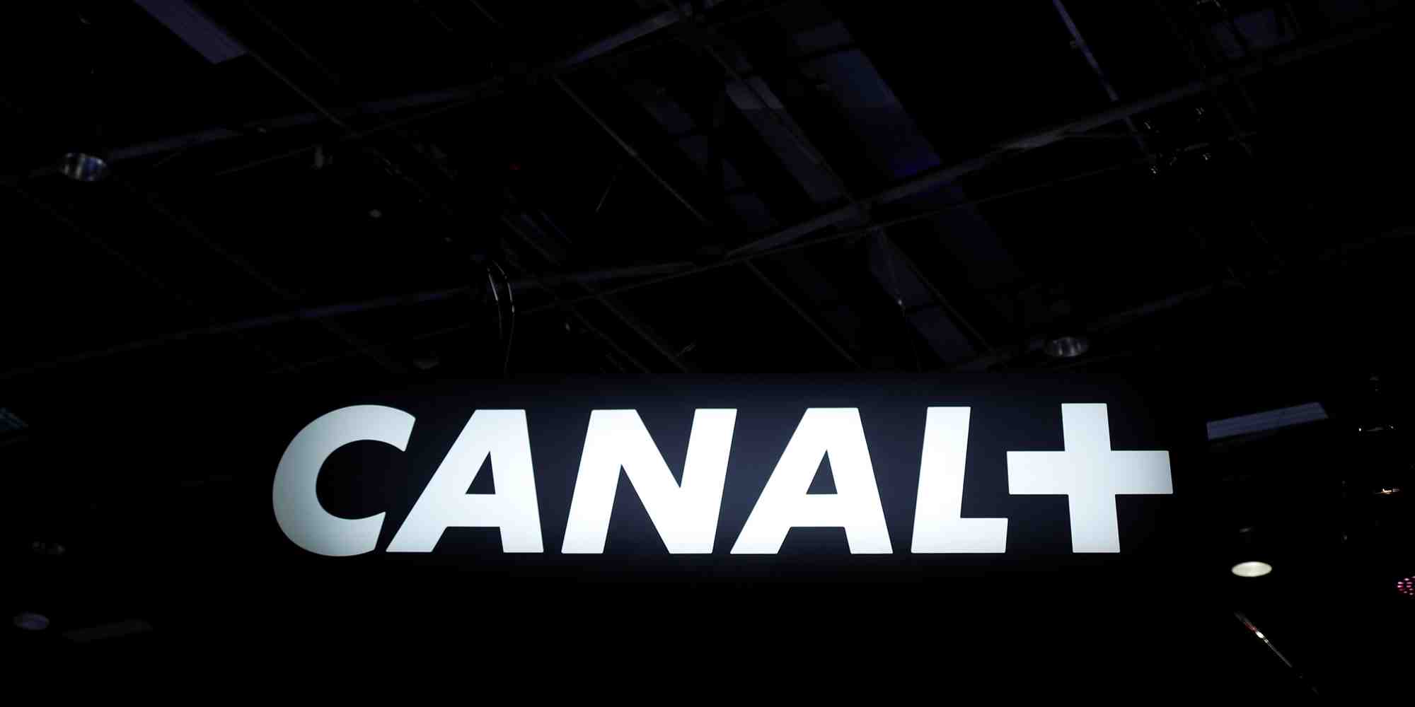 La filiale du groupe Vivendi doit faire face sur son marché national à un contexte nettement plus ardu ces dernières années, avec d'un côté dans le sport la concurrence de BeIN Sports, SFR (Altice) et bientôt celle de Mediapro.