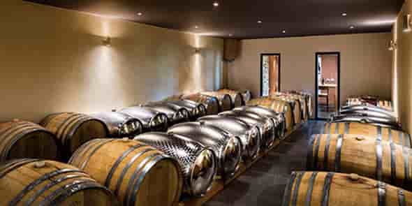 Le vigneron-négociant gardois Samuel Delafont lancera en mars 2020 la fabrication de fûts innovants en inox dans son usine de Deaux.