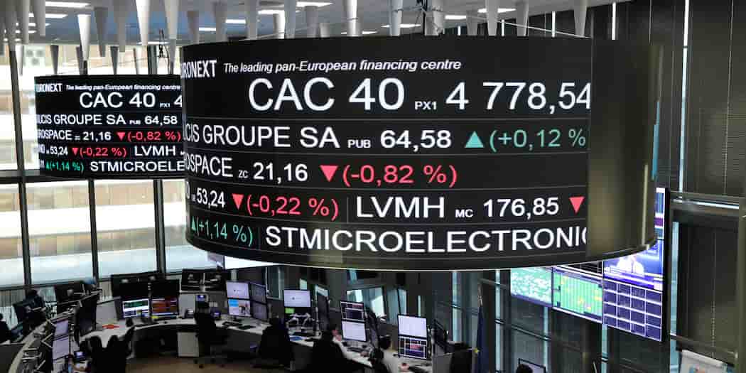 Photo d'illustration. Les contrats à terme sur indices suggèrent une baisse de 0,52% pour le CAC 40 à Paris.