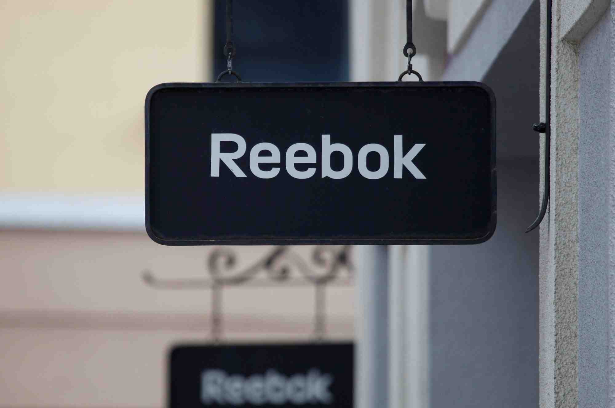 Adidas va vendre reebok a authentic brands pour jusqu'a 2,1 milliards d'euros