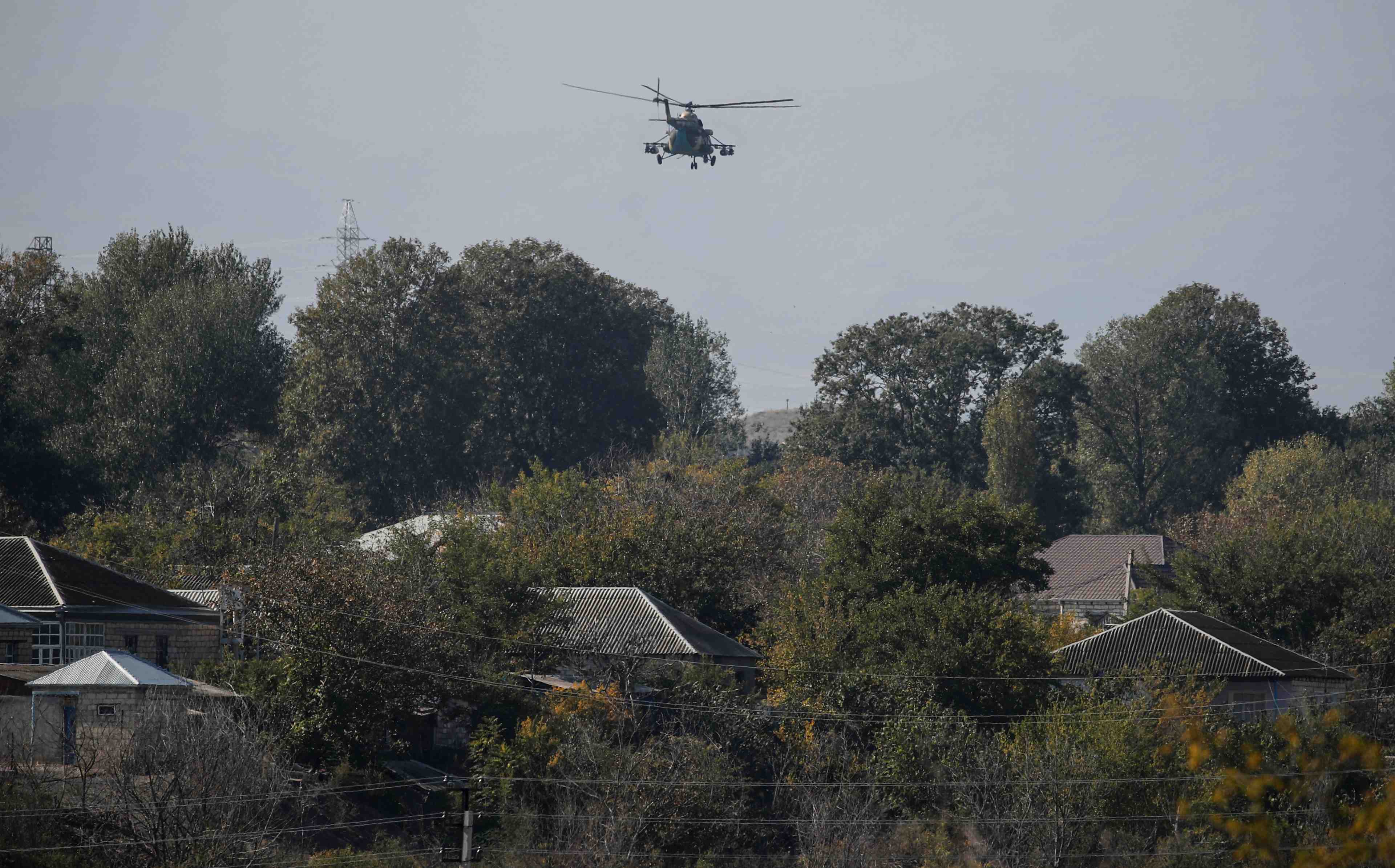 De nouveaux combats ont eclate dimanche dans le haut-karabakh