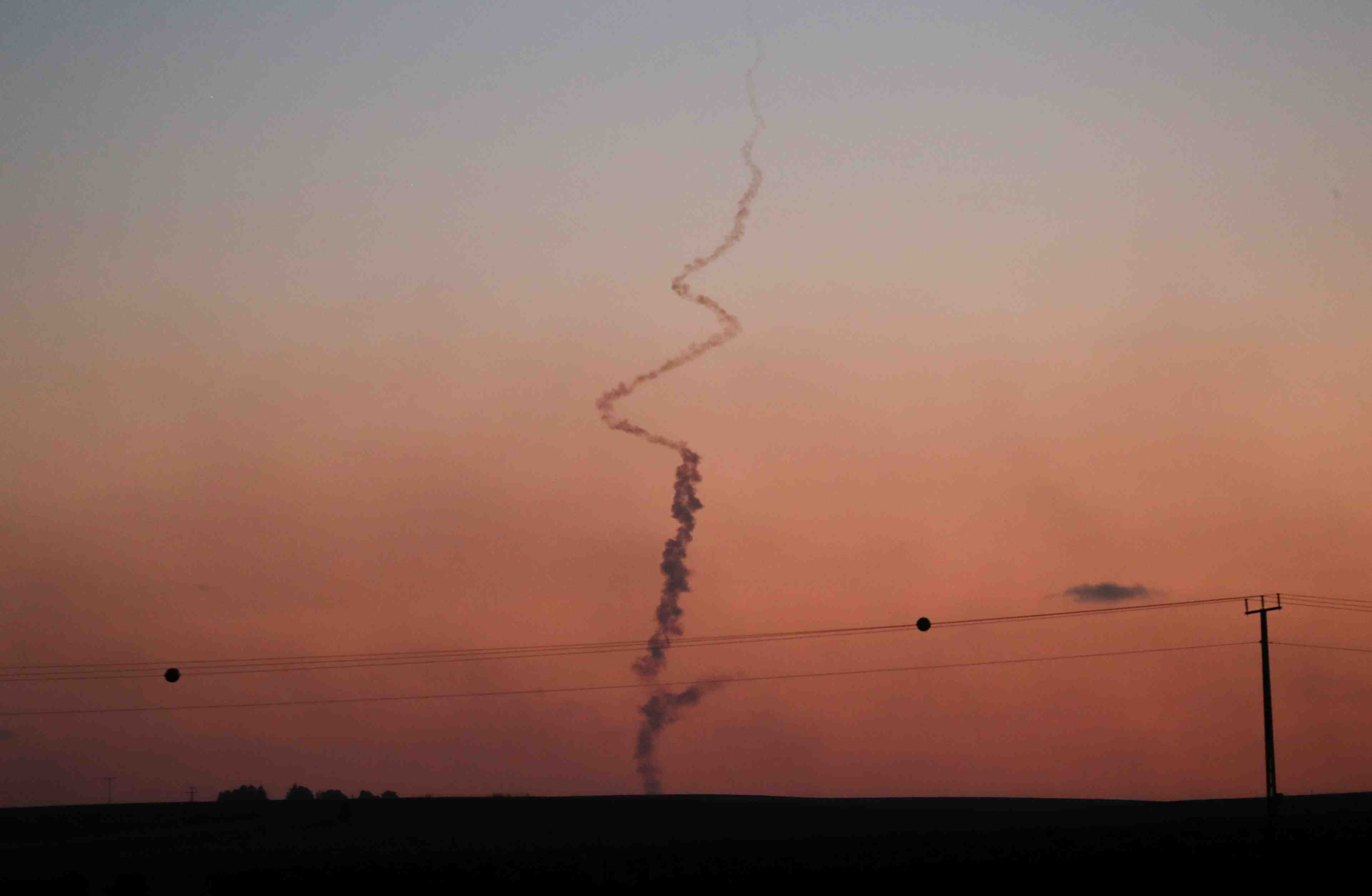 Un representant du hamas prevoit une treve mais les combats entre israel et gaza continuent