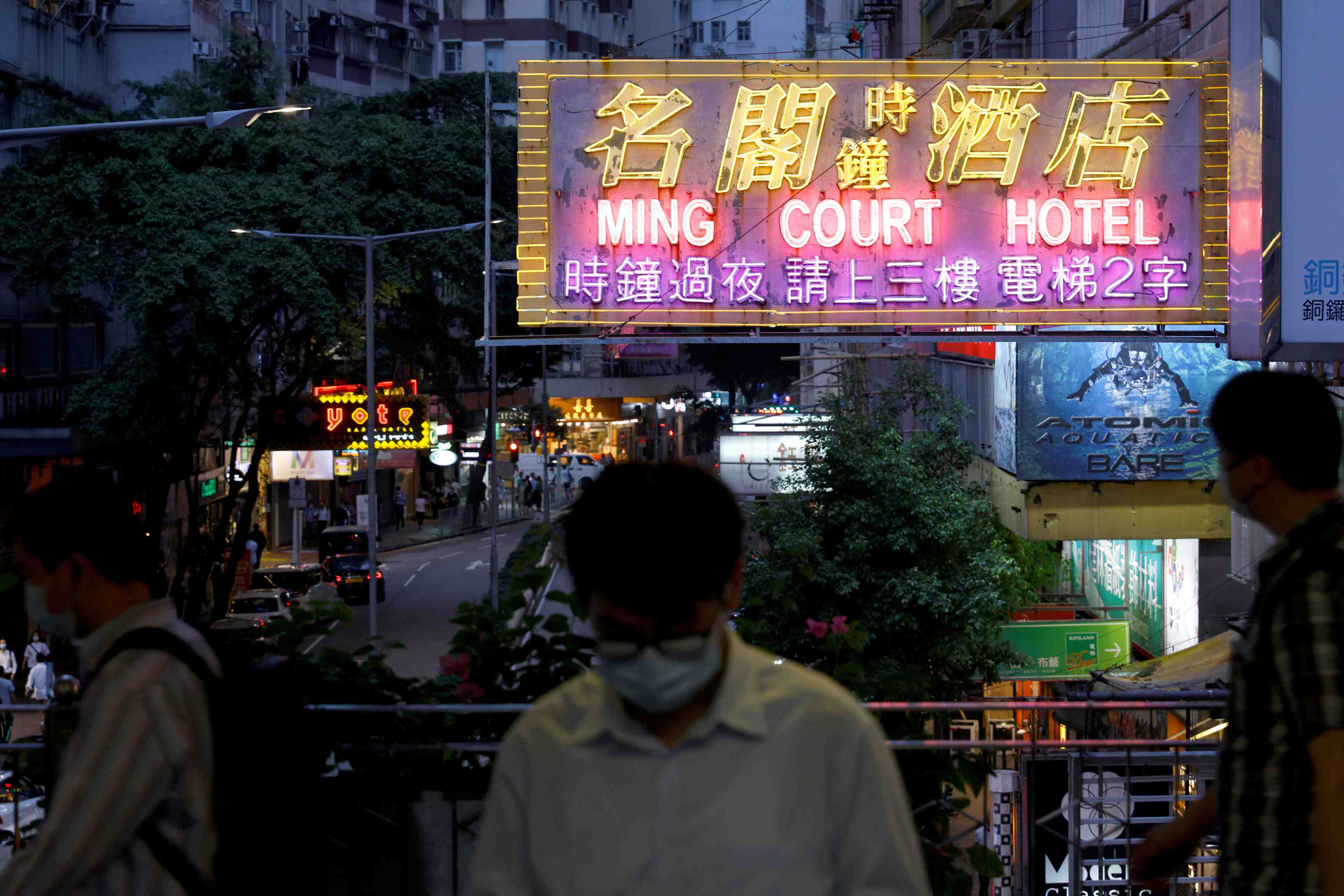 Chine: l'activite des services progresse plus rapidement en octobre
