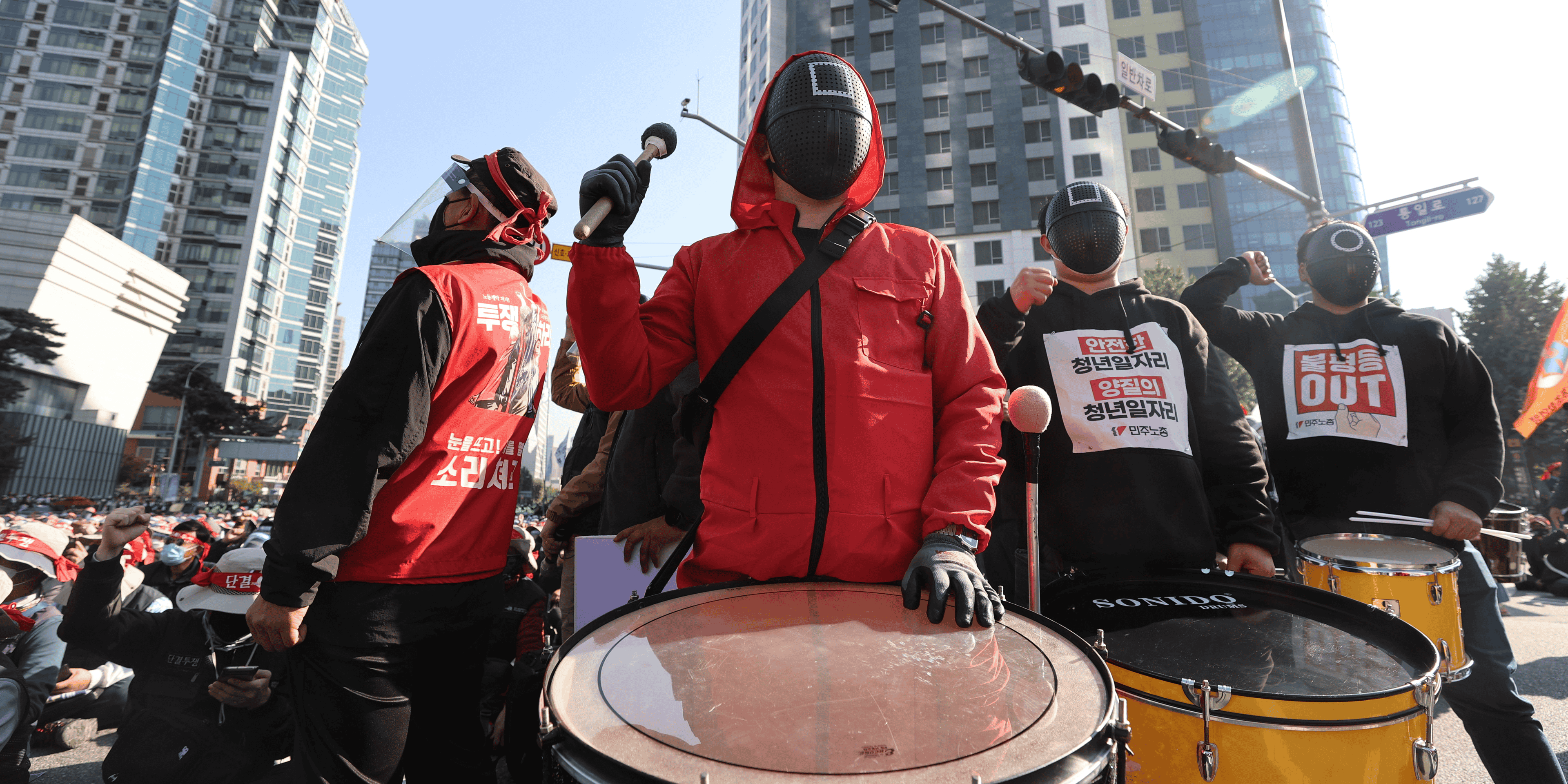 Coree du sud: la serie squid game inspire les manifestants a seoul
