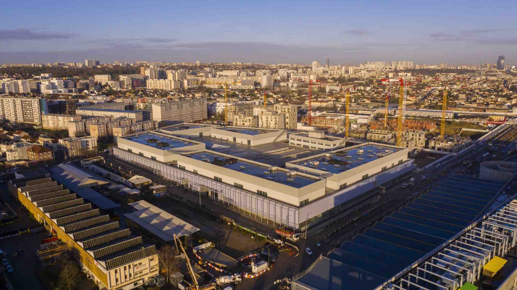 L'hôtel logistique des Ardoines à Vitry-sur-Seine (Val-de-Marne) accueillera en toiture 8000 m² dédiés à l’agriculture urbaine