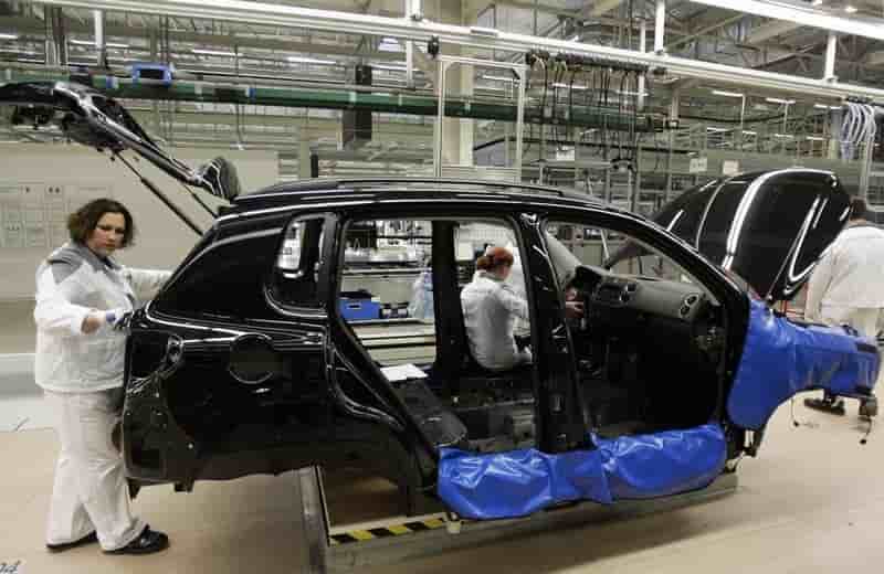 Volkswagen réduit la production d'une usine en Russie