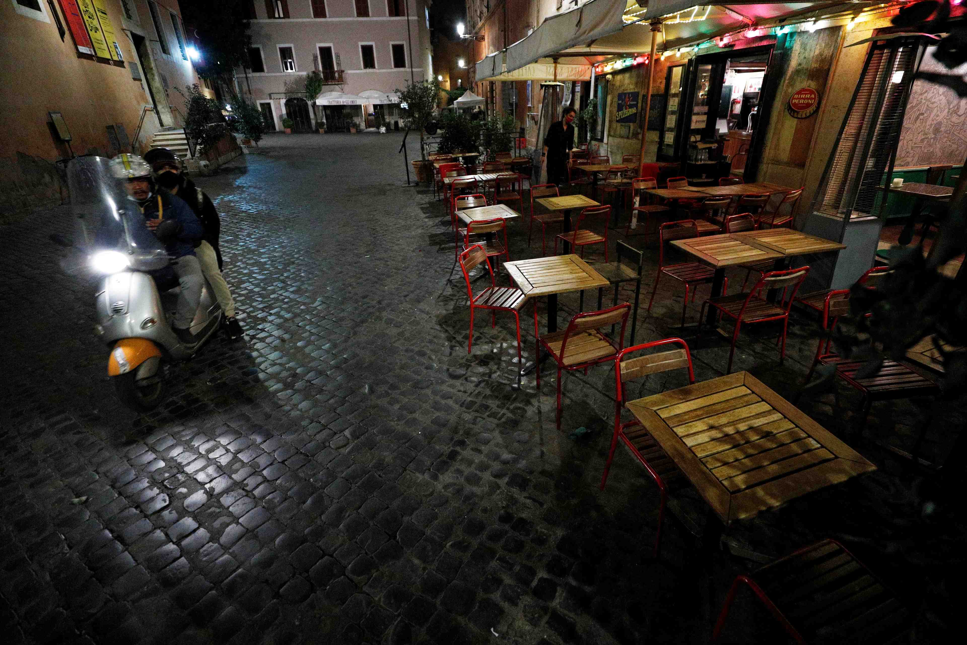 Coronavirus: l'italie avance l'heure de fermeture des bars et restaurants