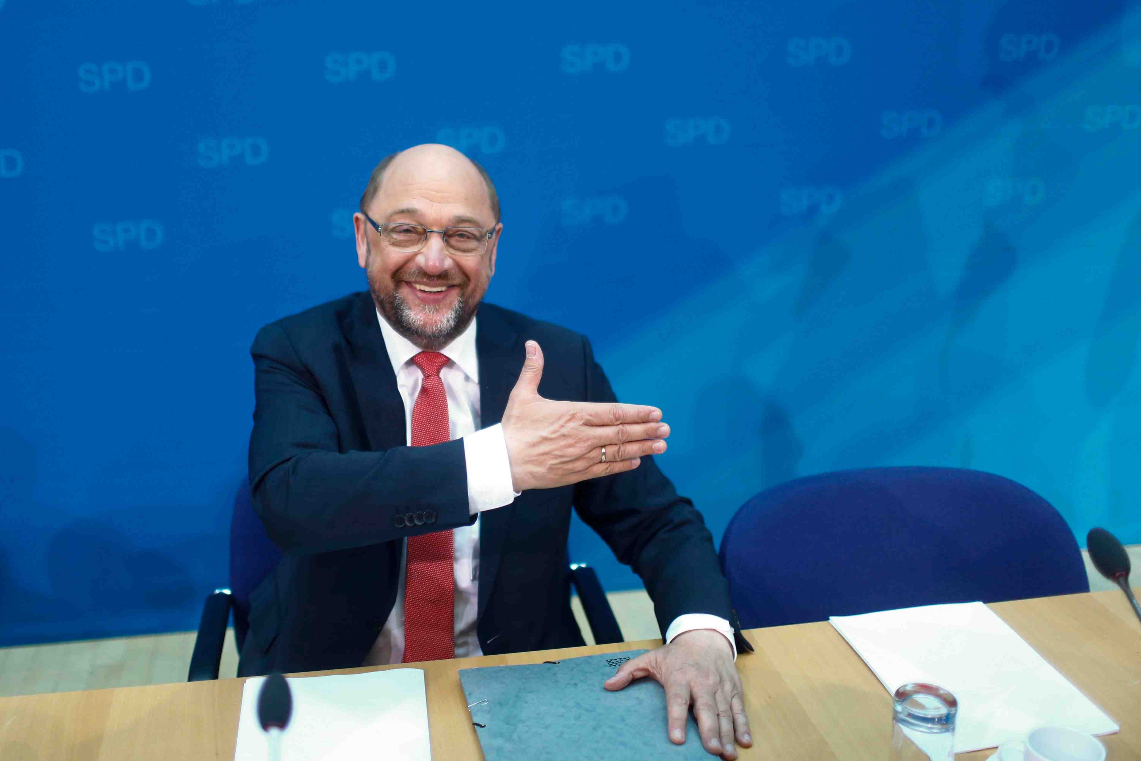 Schulz confirme l'intention du spd de sieger dans l'opposition