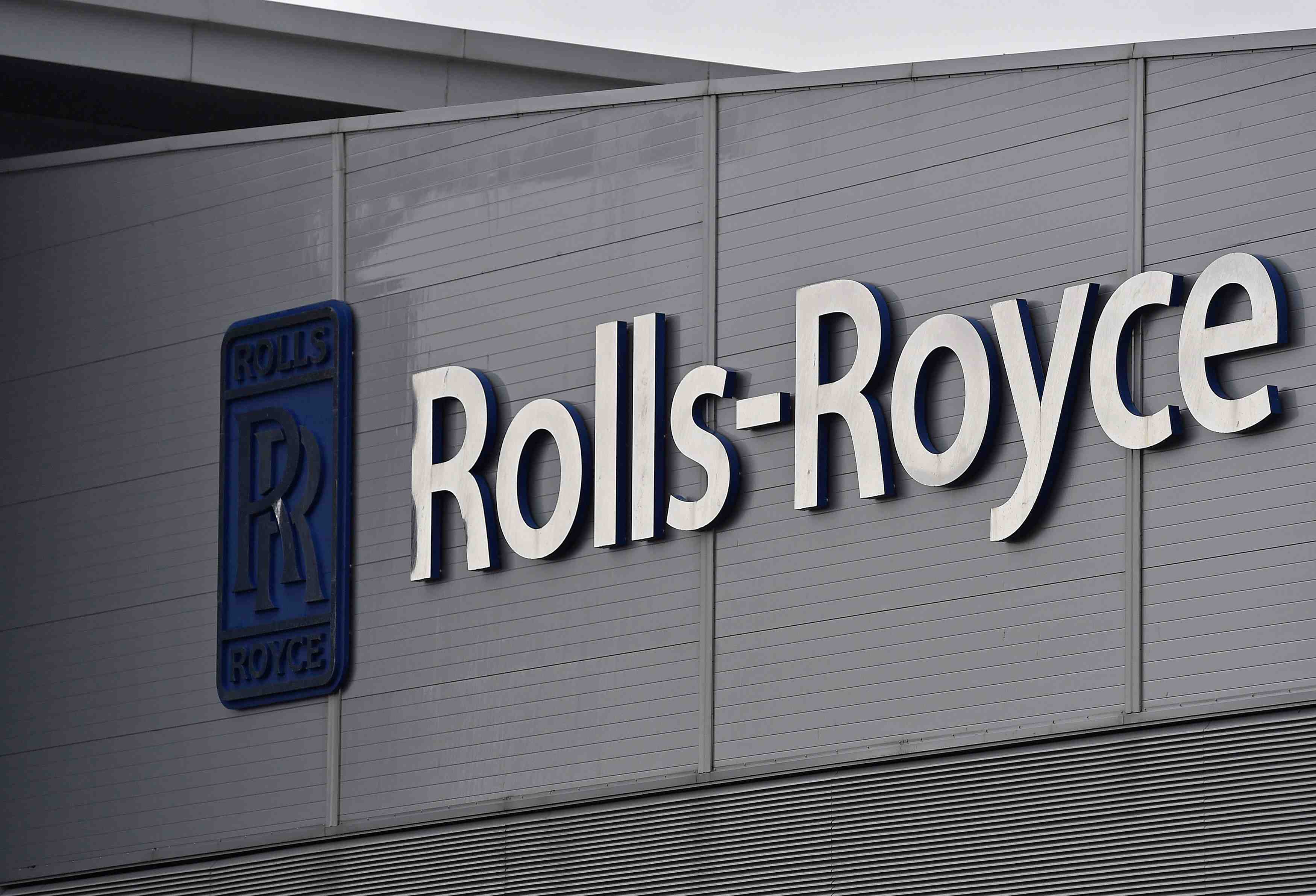 Nouveau plan d'economies et greve en vue chez rolls-royce, rapporte le financial times