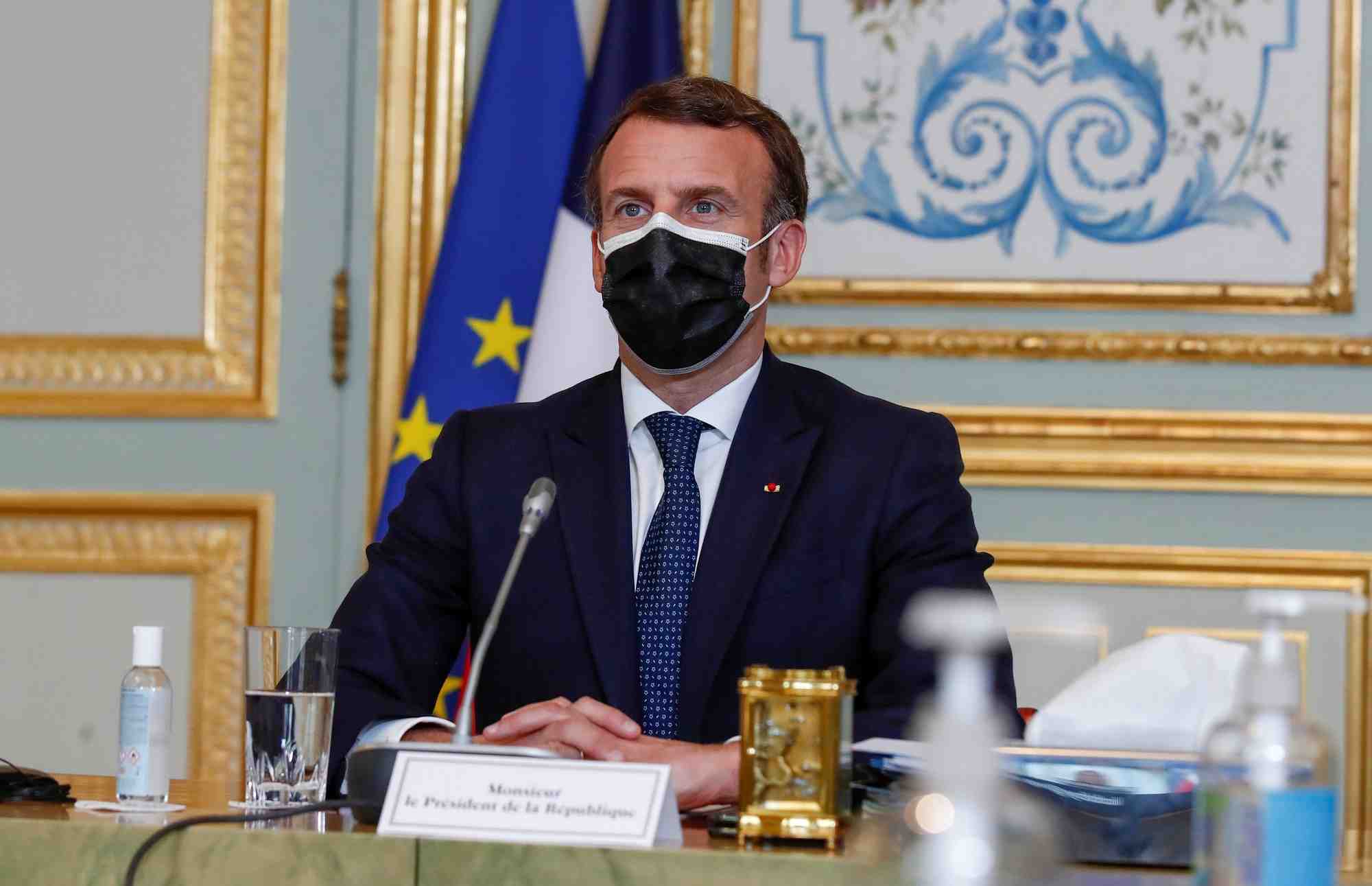 Bloquer toutes les exportations de vaccins serait une "erreur", selon macron