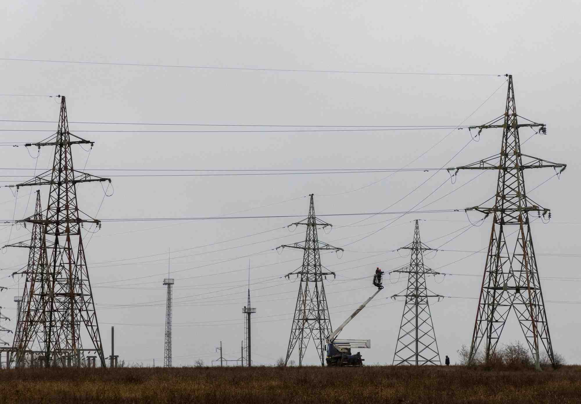 Des lignes electriques endommagees dans la region de kherson