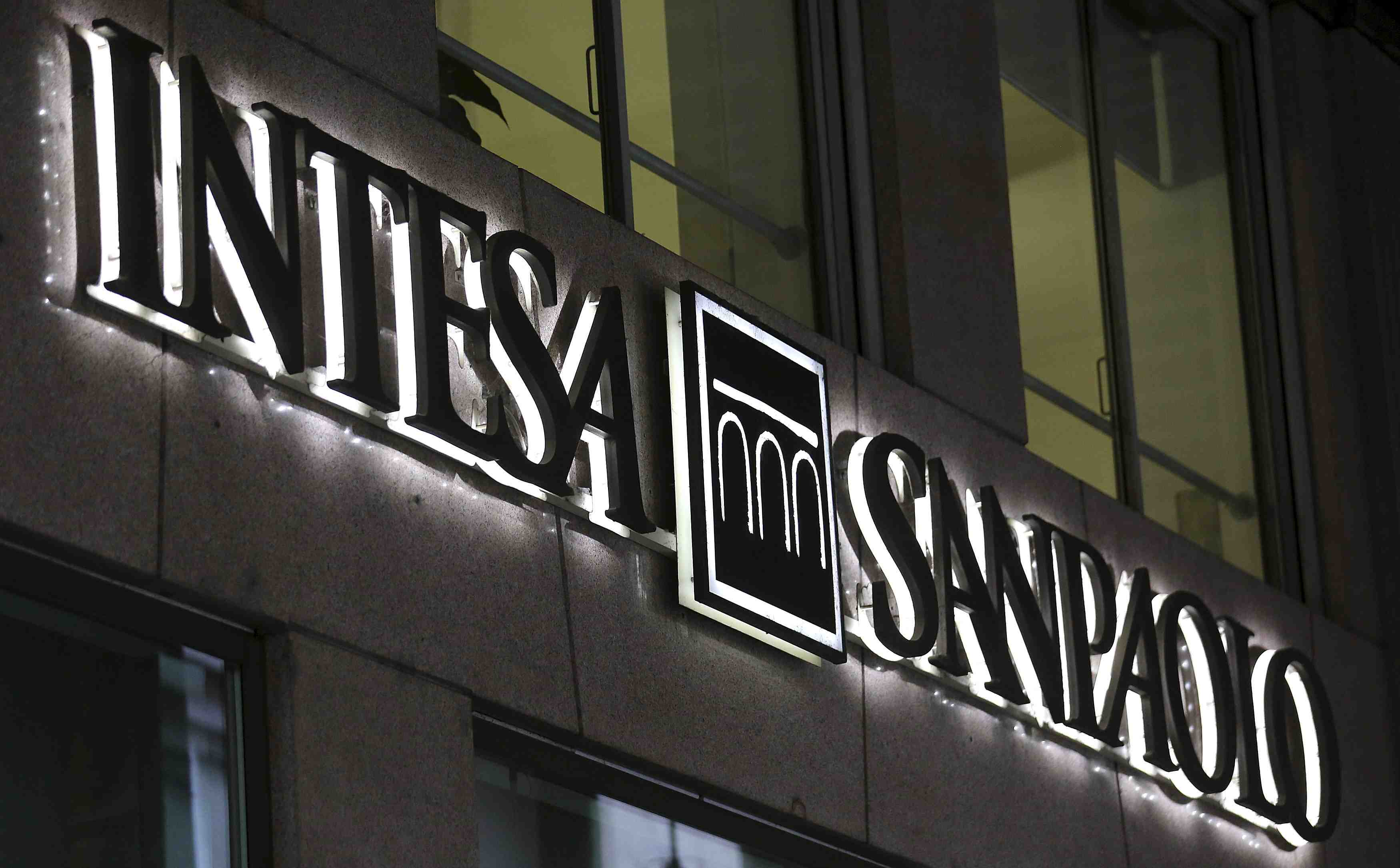 Intesa: aucun interet a fusionner avec une banque europeenne