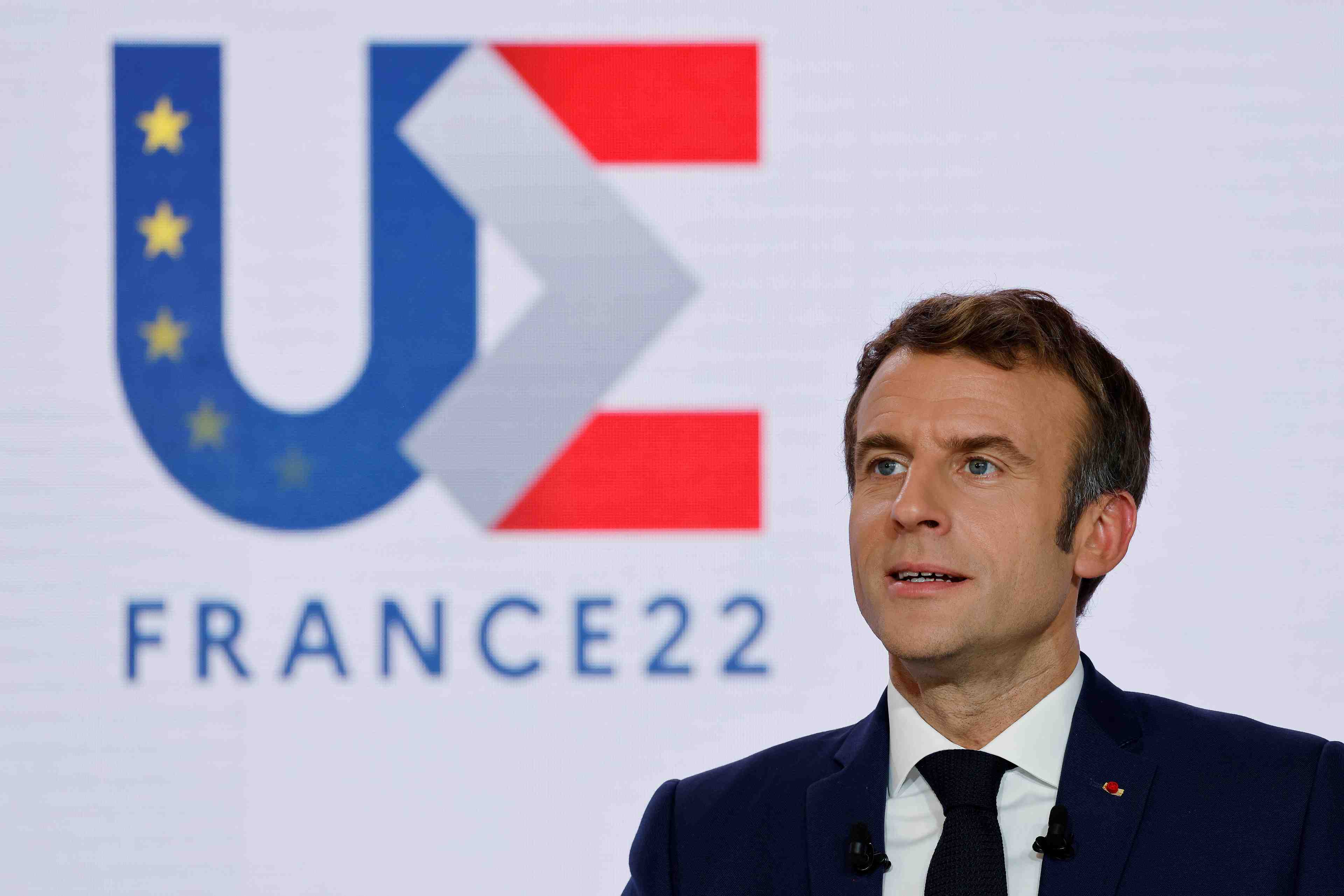 Union europeenne: macron souhaite de nouvelles regles budgetaires pour l'apres-covid