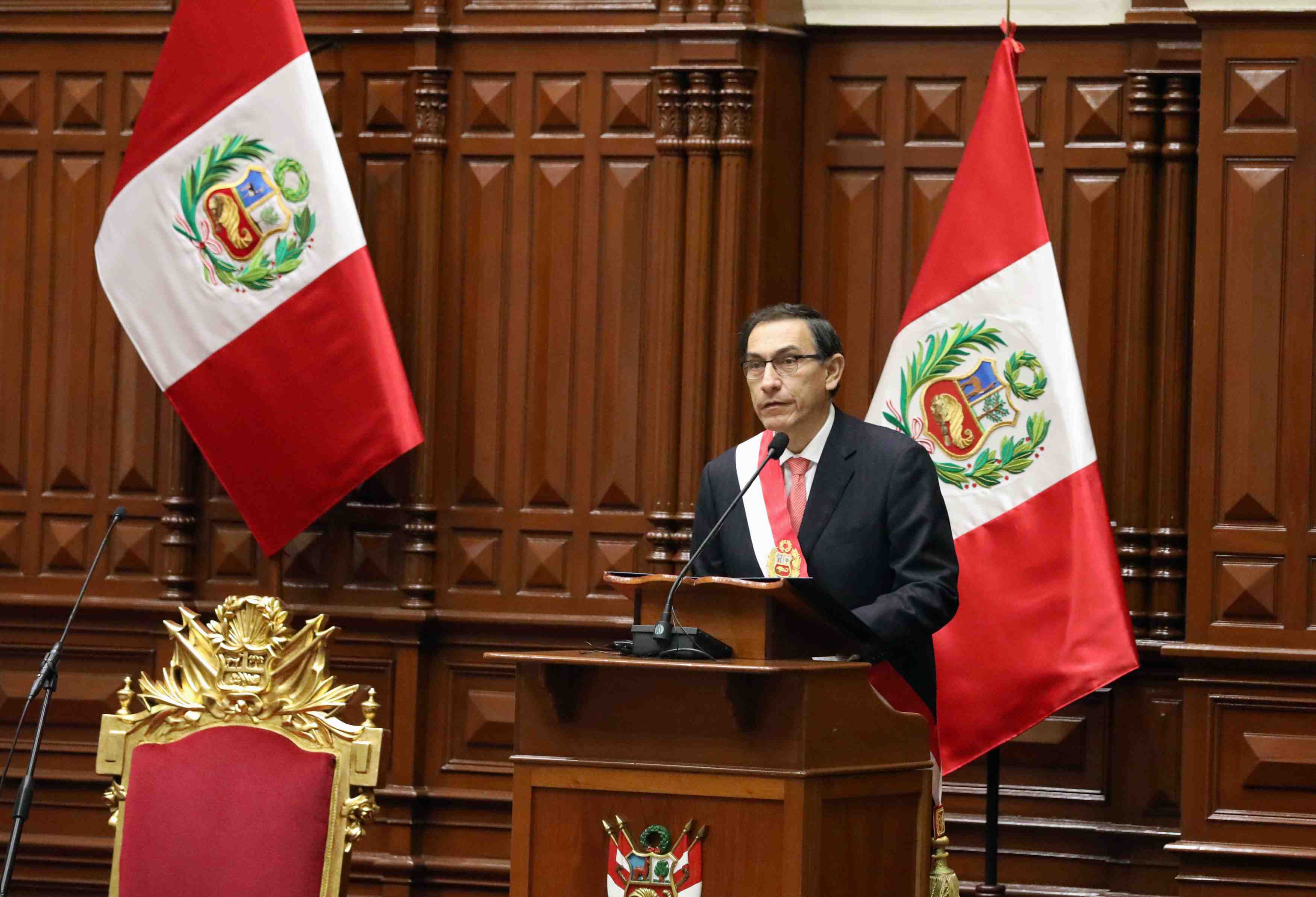 Vizcarra jure de lutter contre la corruption "a tout prix"
