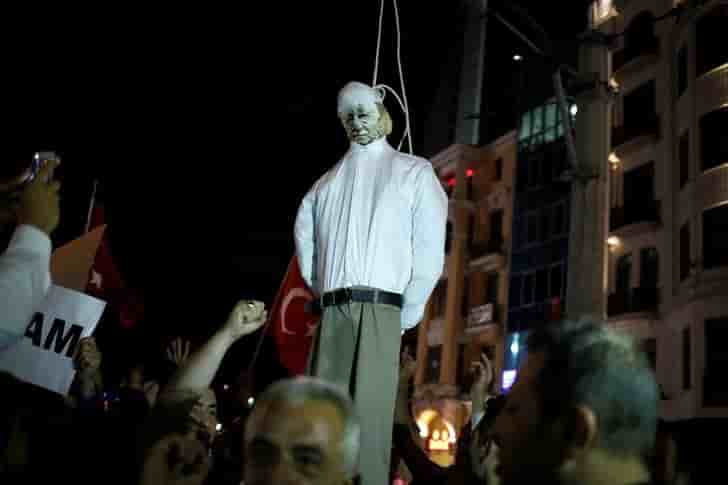 Gulen juge responsable du putsch en turquie, selon un sondage