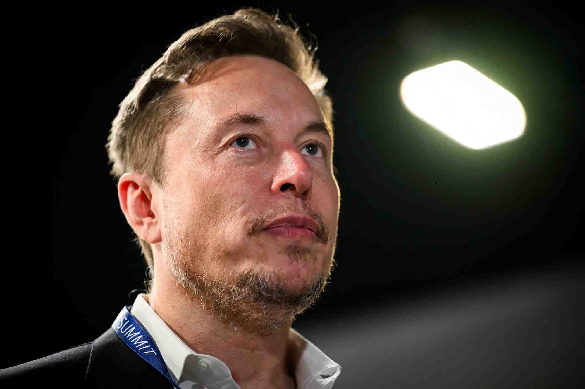 « Je suis désolé de ce message », a déclaré Elon Musk, au sujet de sa publication taxée d'antisémitisme.