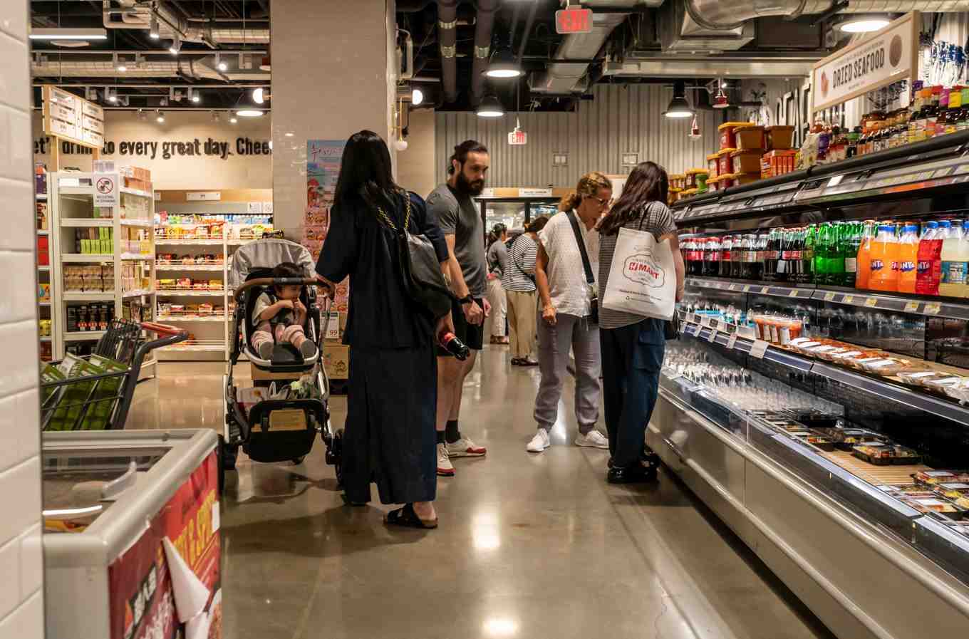 La guerre commerciale de Trump pourrait faire augmenter l'inflation sous-jacente entre 1,4 et 2,2 points, selon une étude.