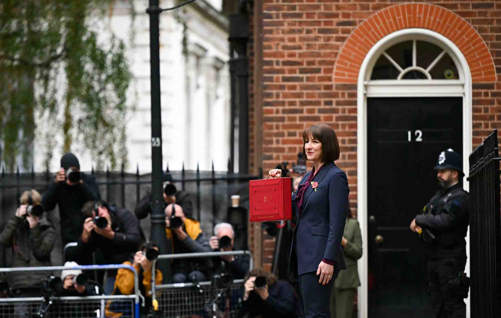 La ministre britannique des finances, rachel reeves, devoile le budget