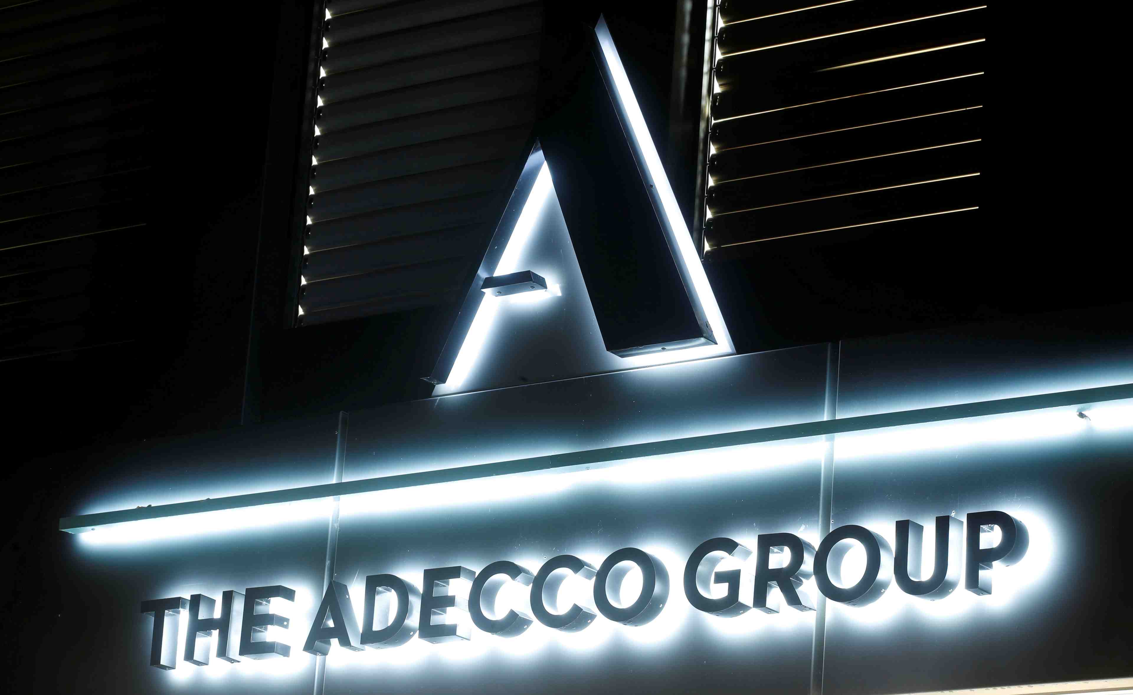 Adecco group va racheter akka technologies